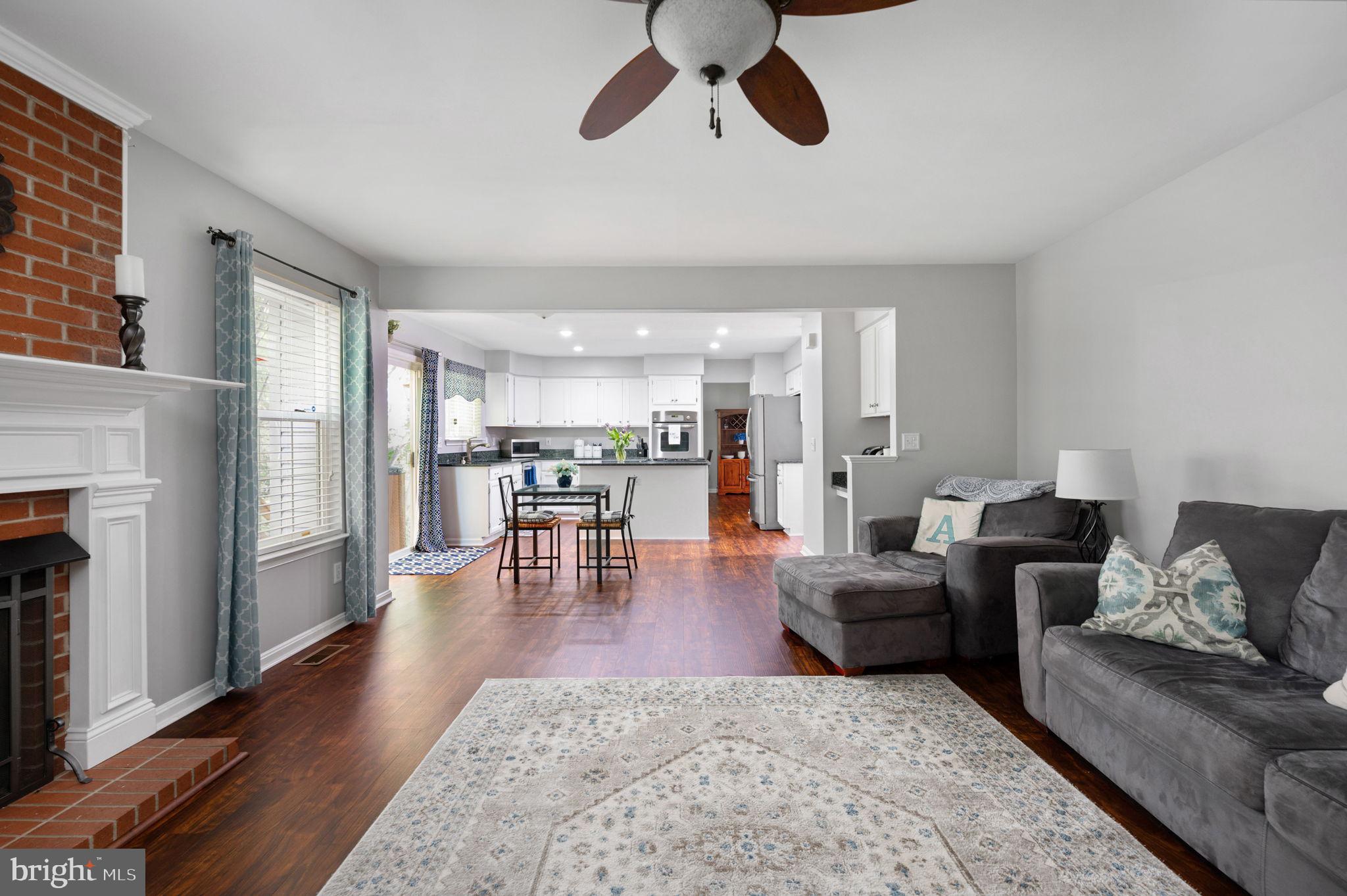 2 Newport Ct