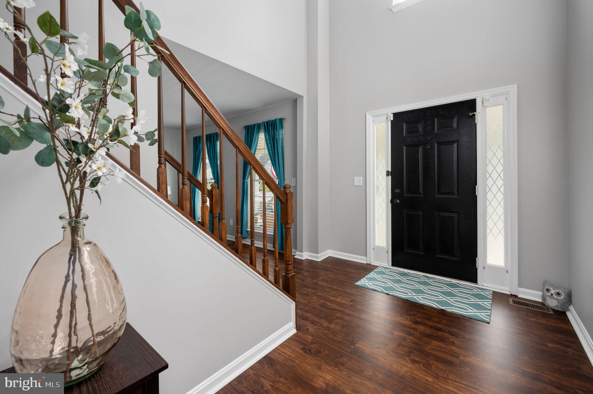 2 Newport Ct