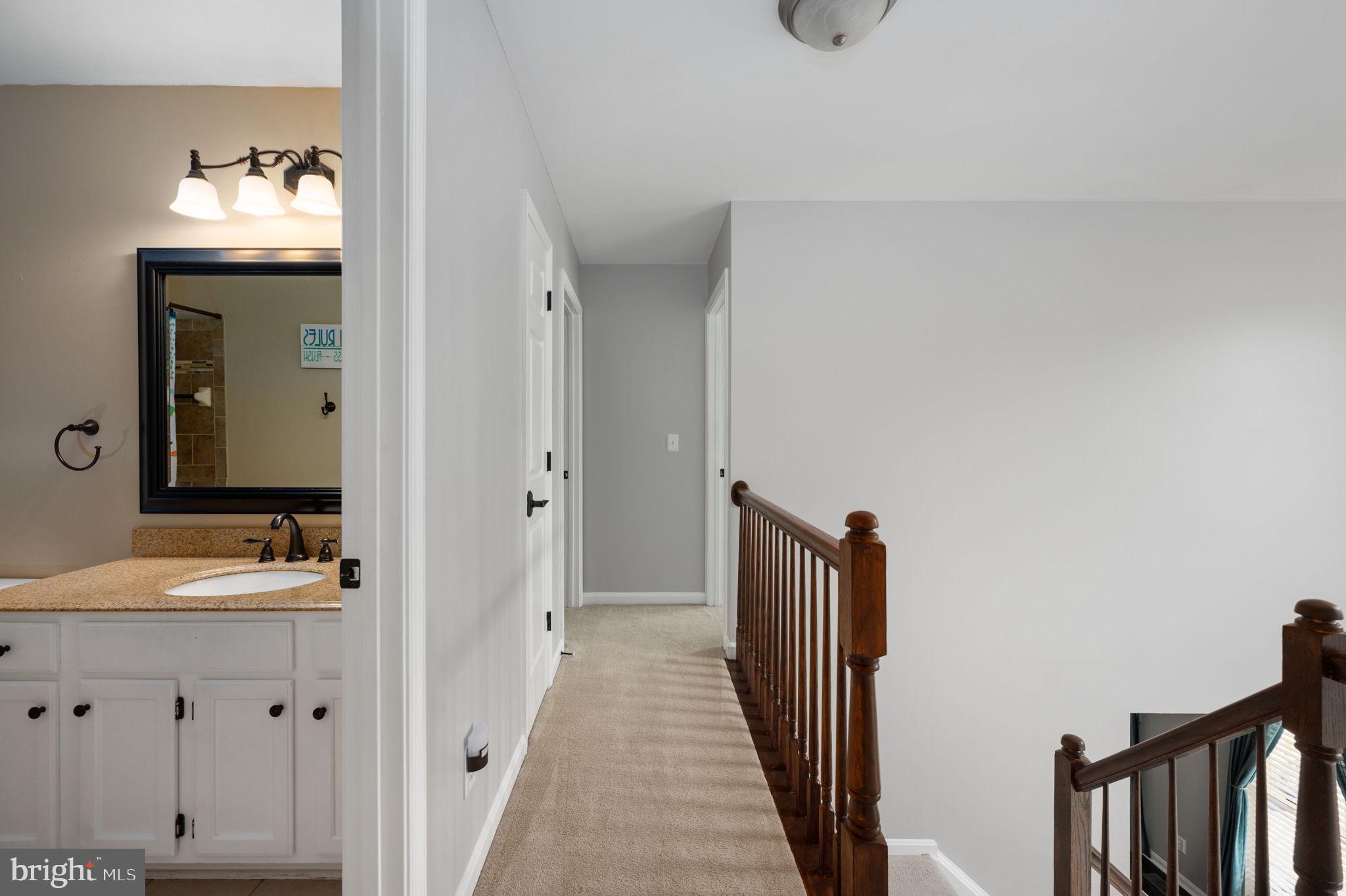 2 Newport Ct