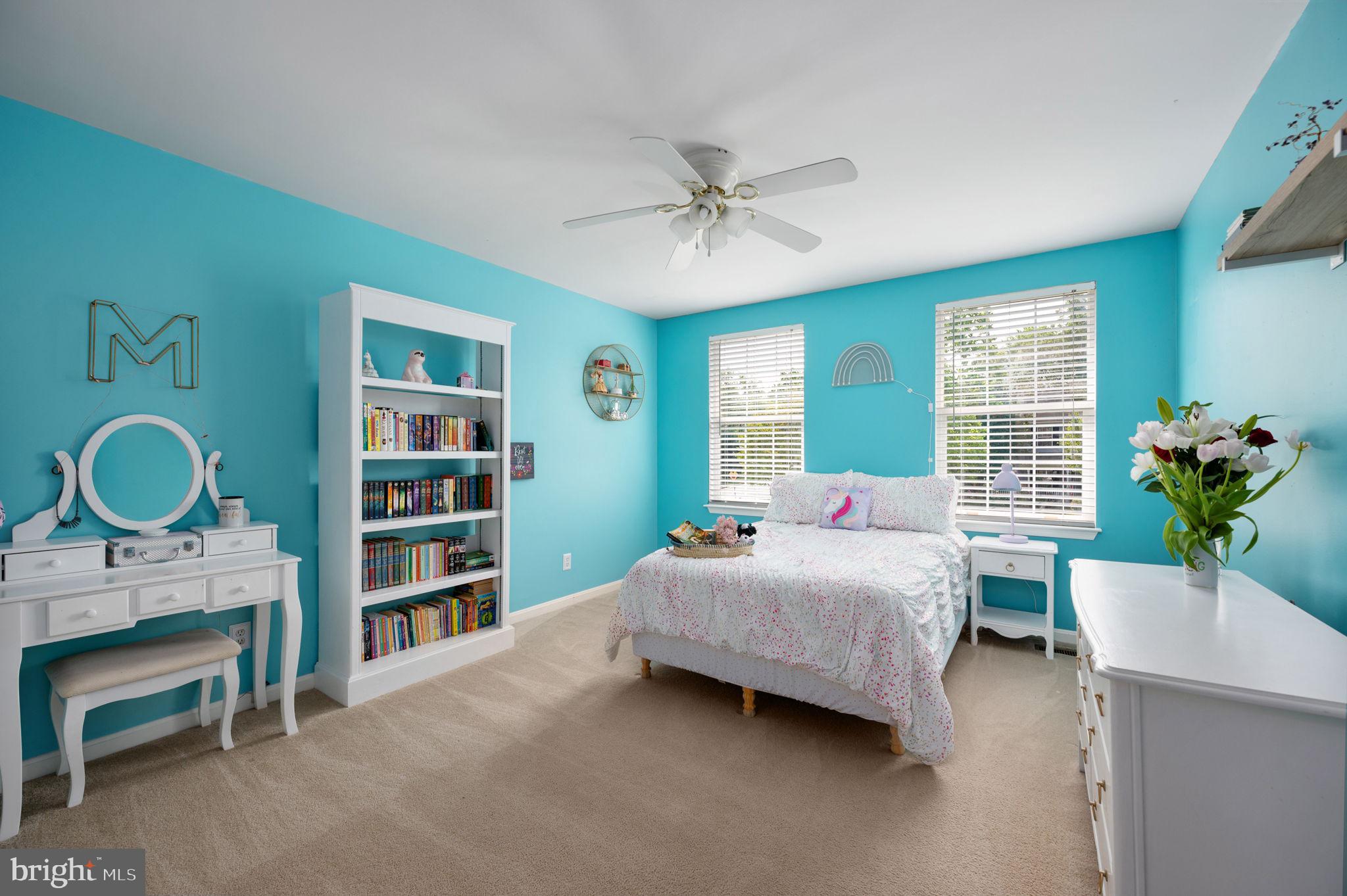 2 Newport Ct