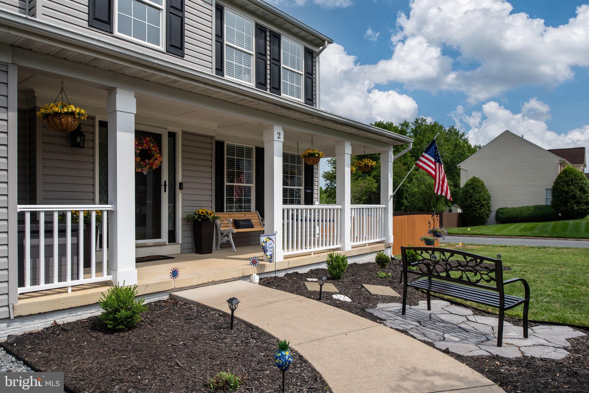 2 Newport Ct