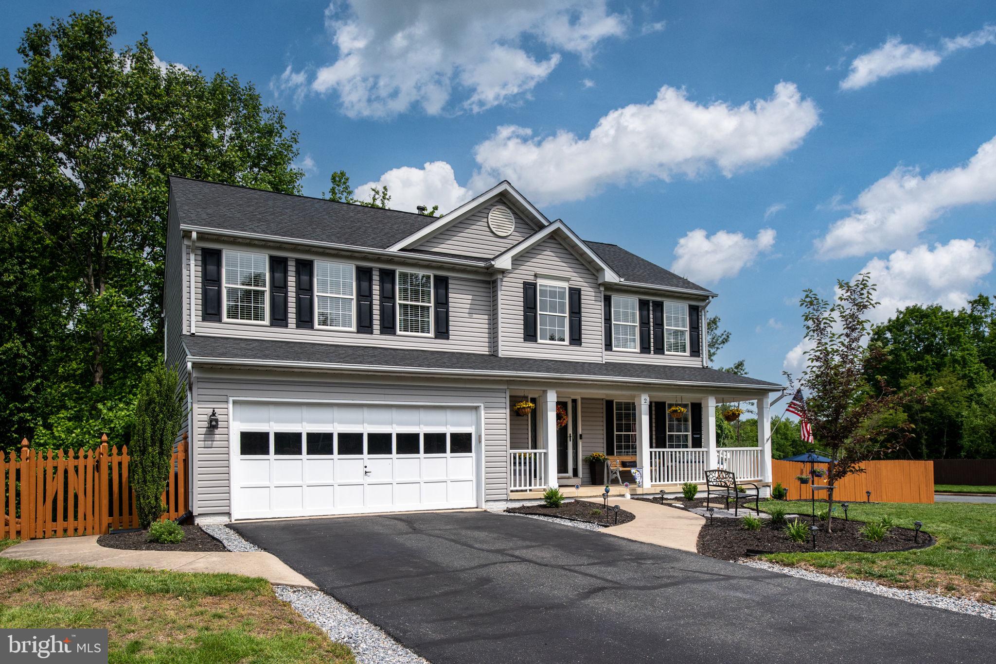 2 Newport Ct