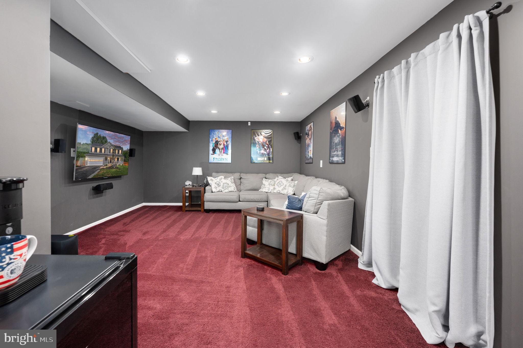 2 Newport Ct