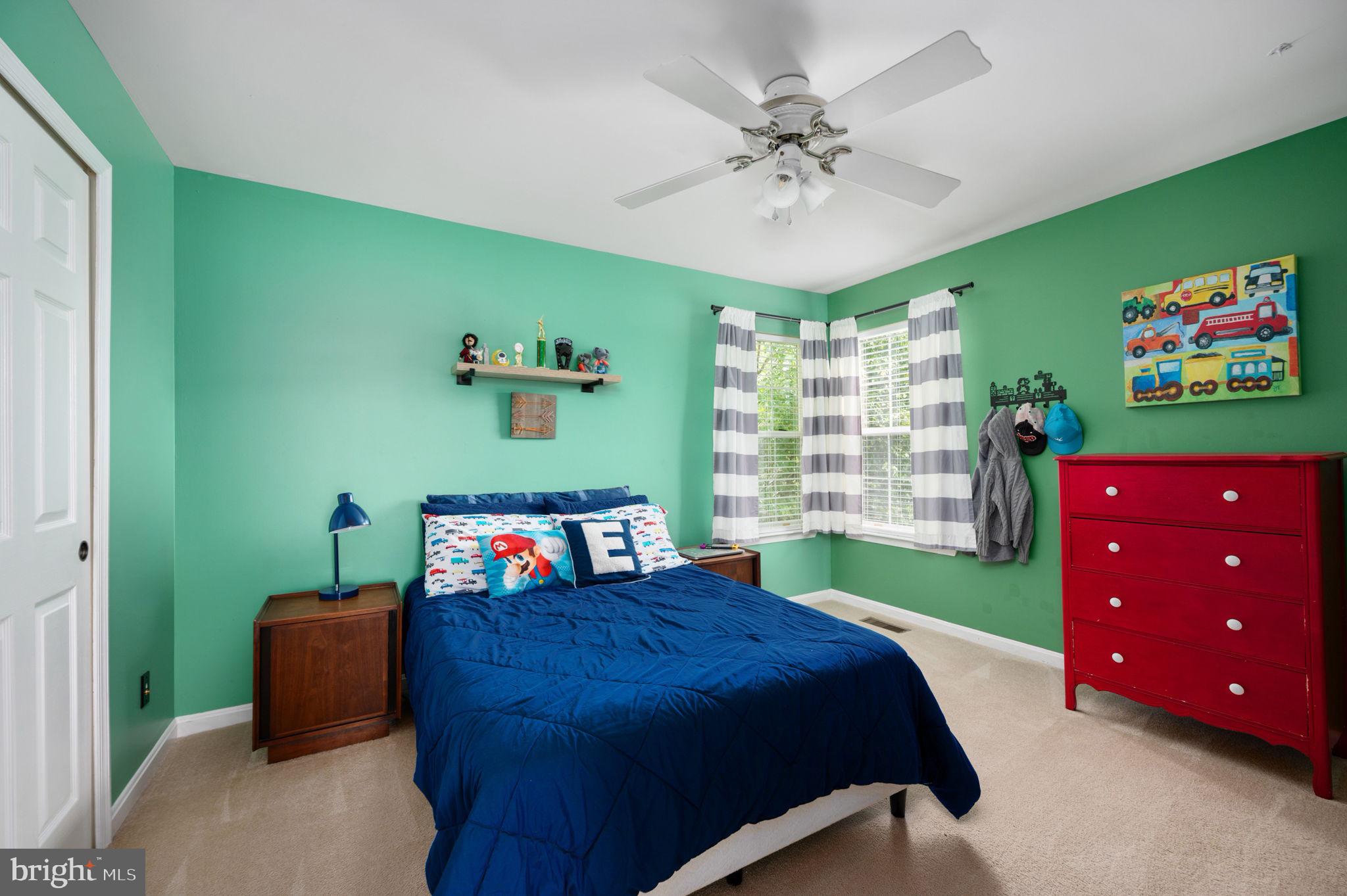 2 Newport Ct