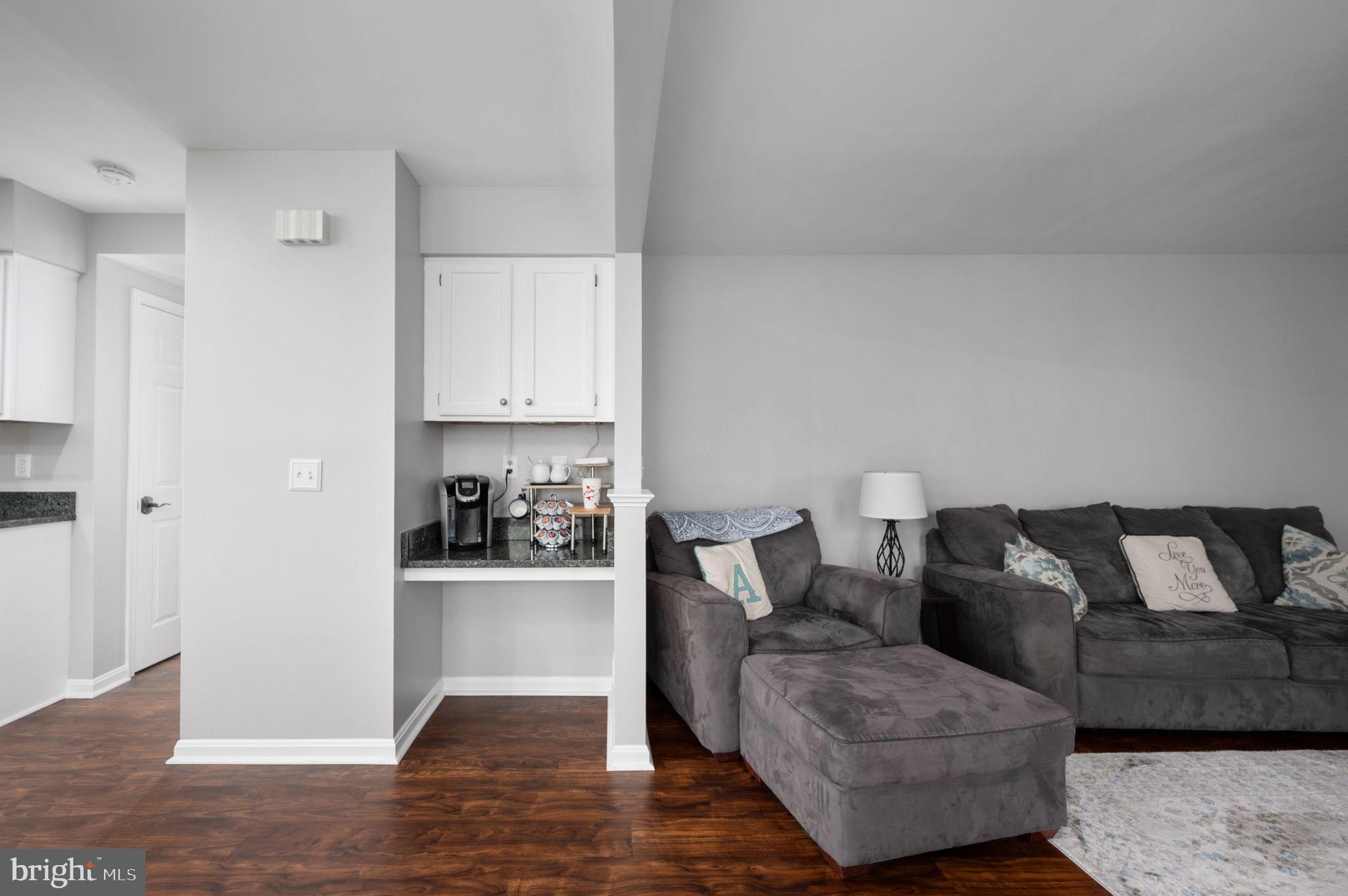 2 Newport Ct