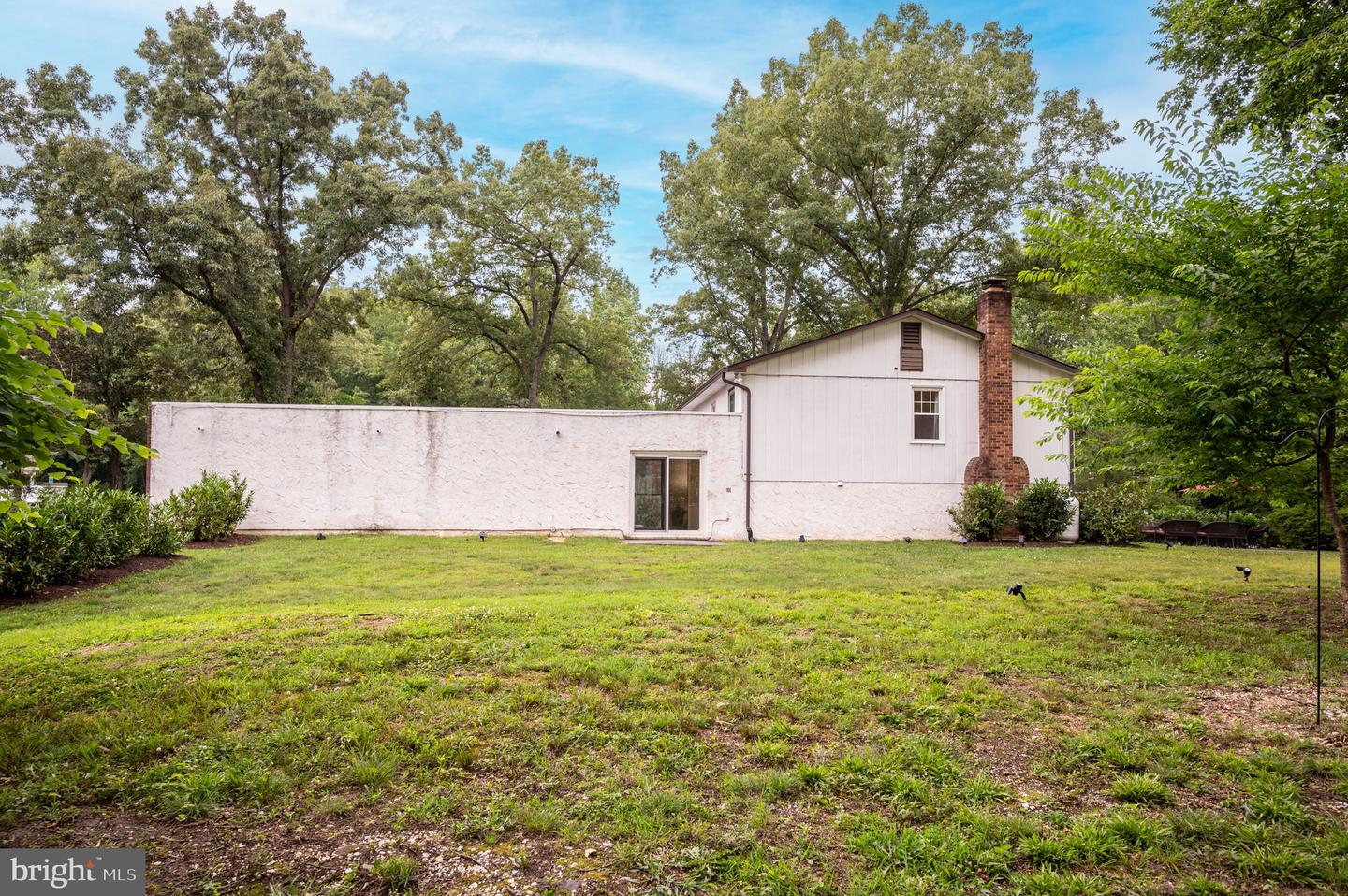 1035 Aquia Dr