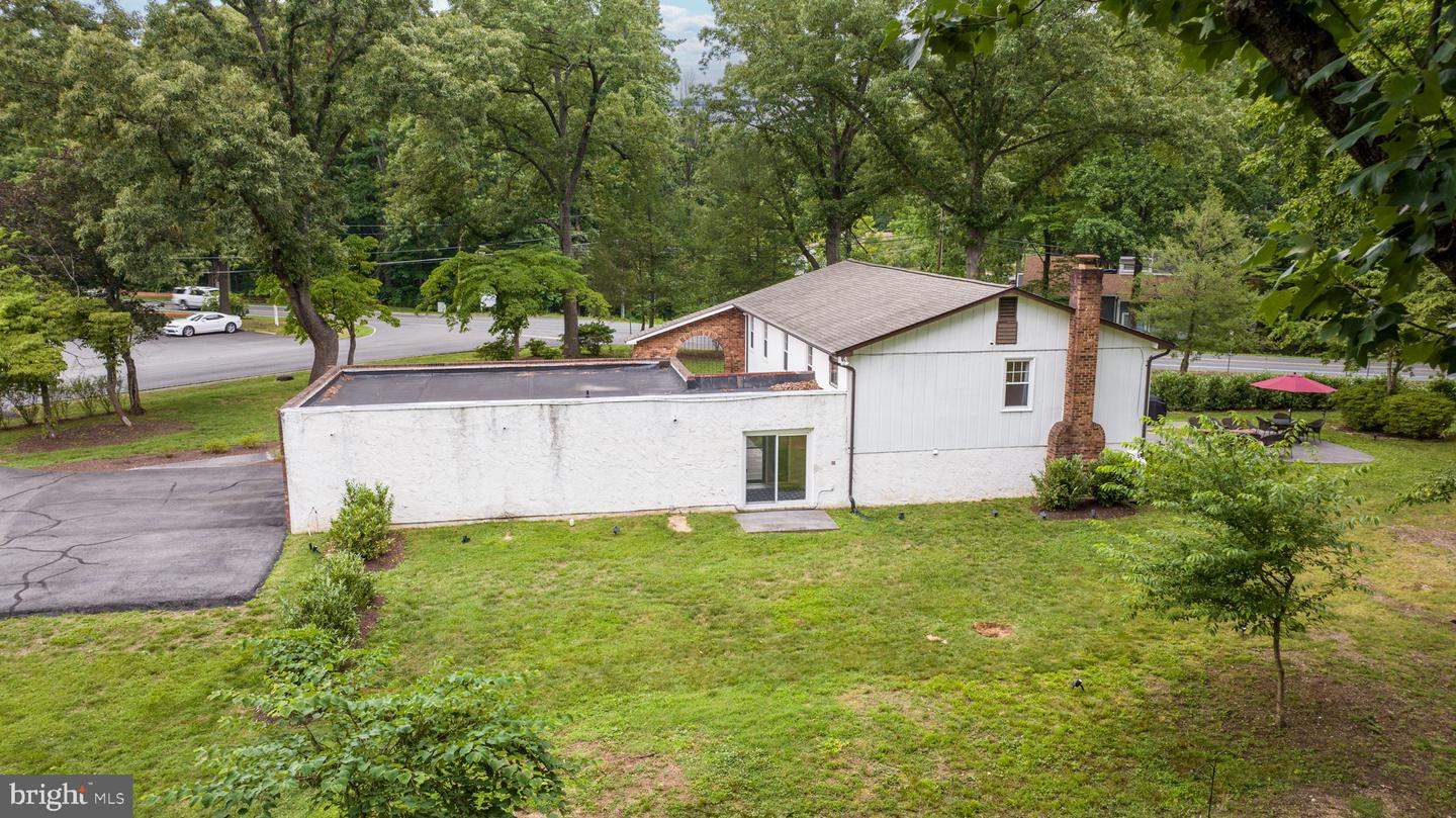 1035 Aquia Dr