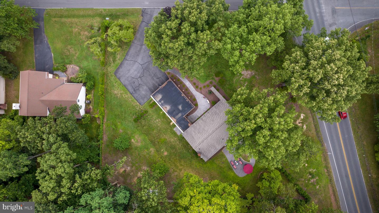 1035 Aquia Dr