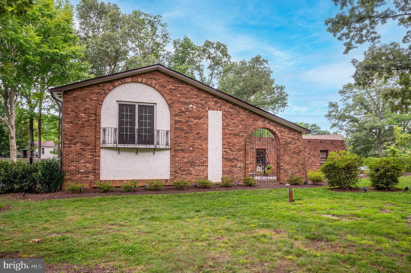 1035 Aquia Dr