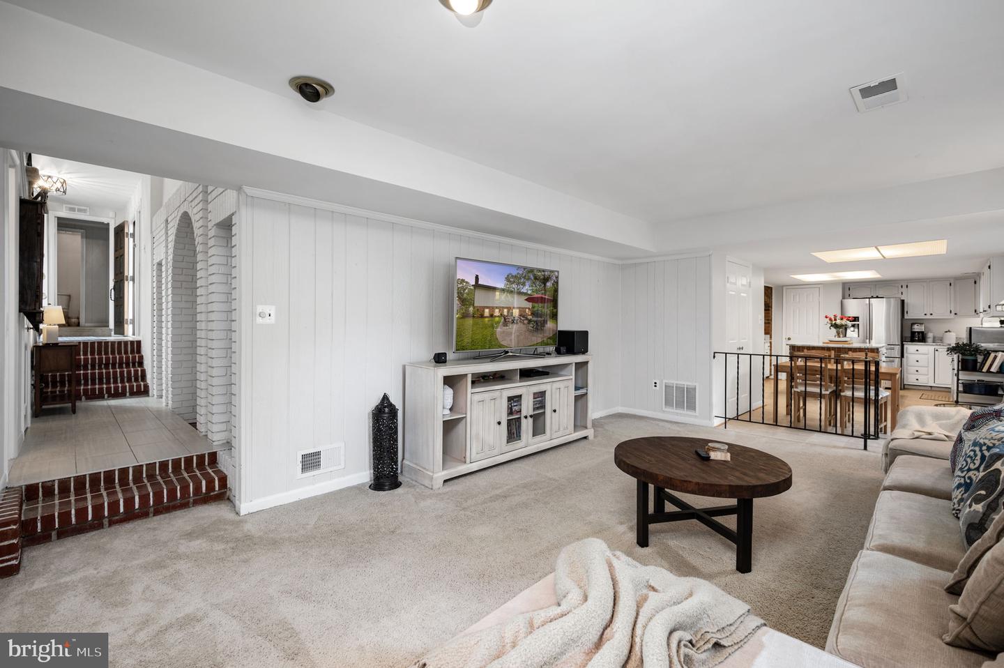 1035 Aquia Dr