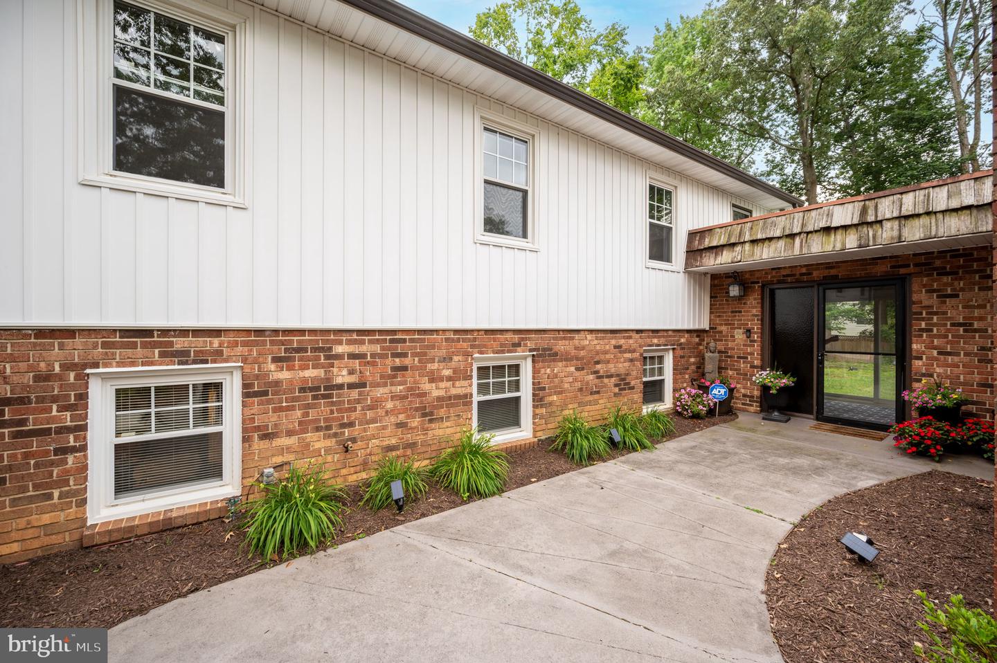1035 Aquia Dr