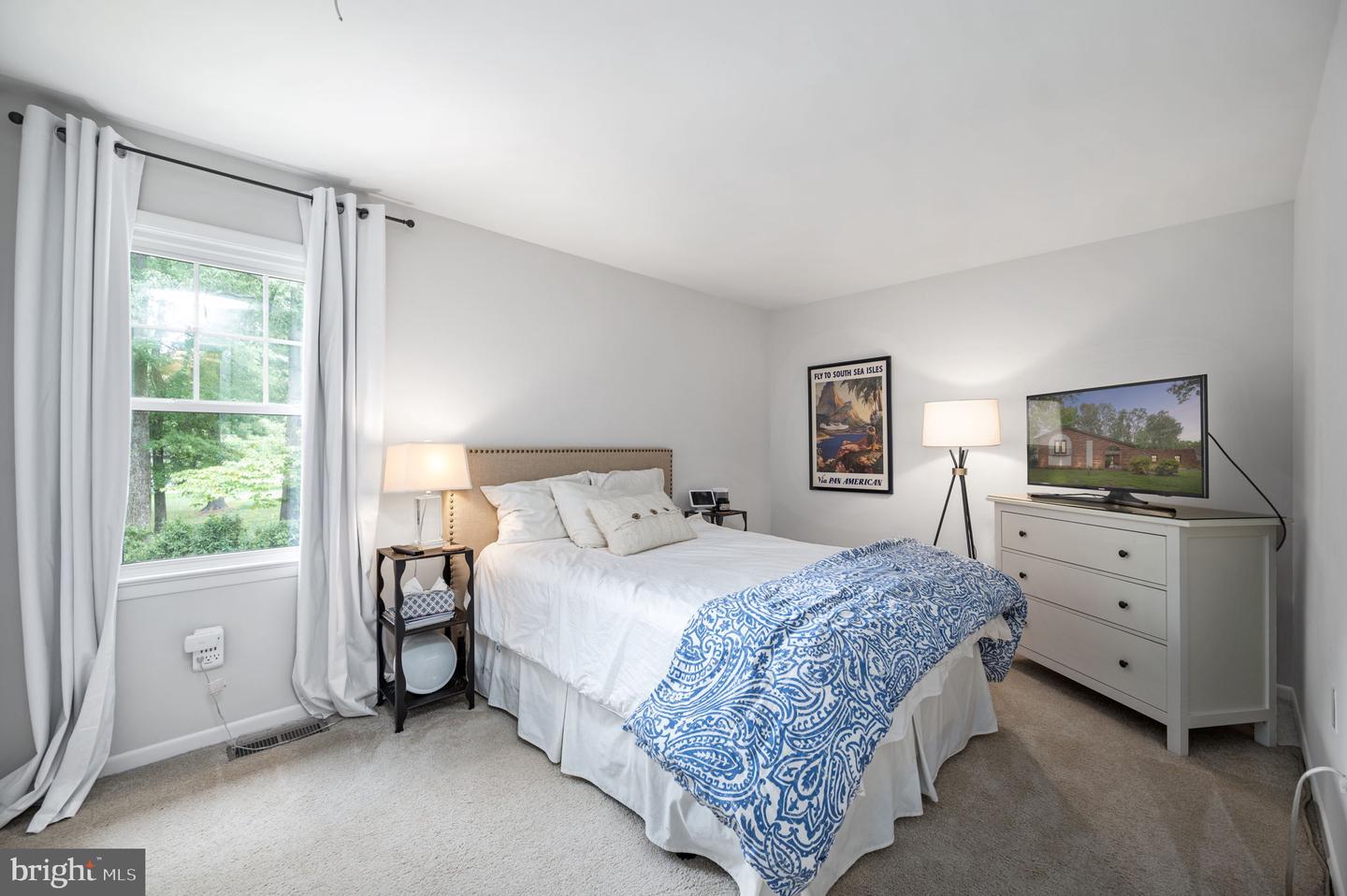 1035 Aquia Dr