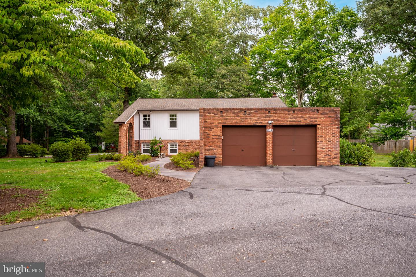 1035 Aquia Dr