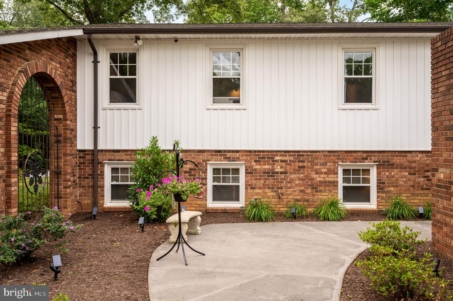 1035 Aquia Dr