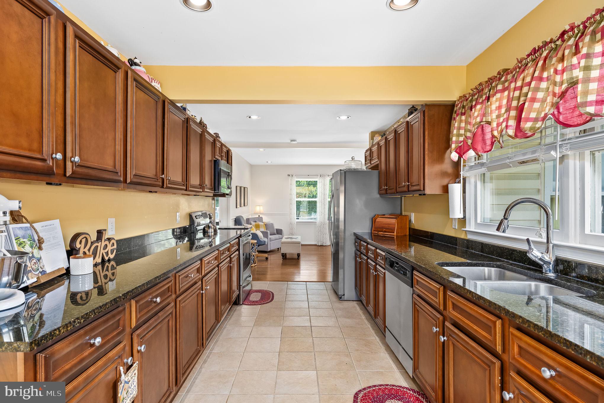 210 Oak Grove Ln