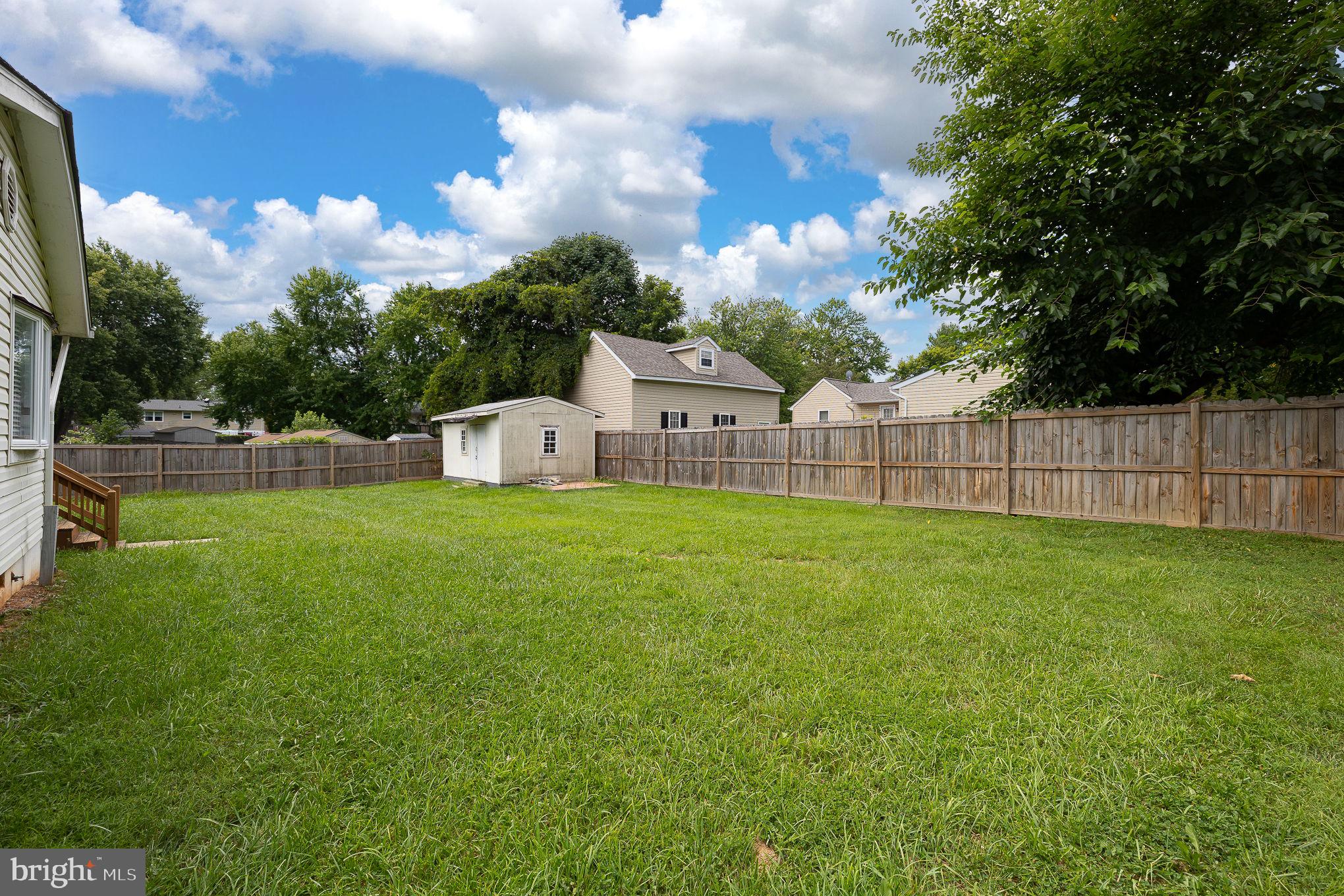 210 Oak Grove Ln
