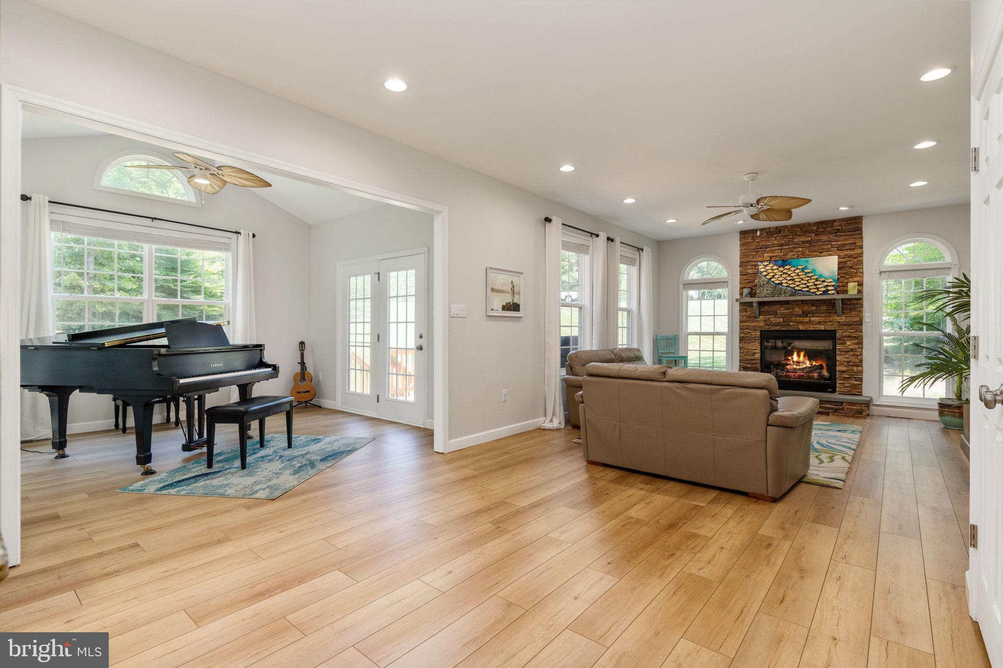 3545 Grouse Pointe Dr