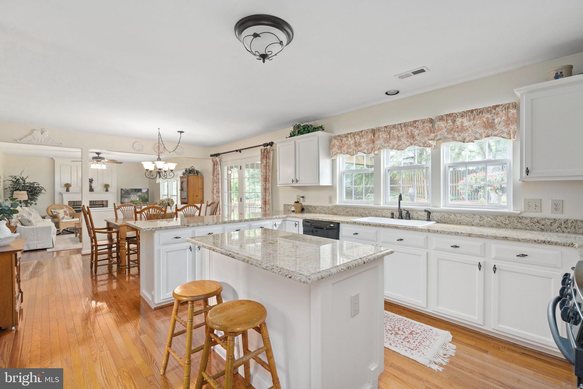 73 Brittany Ln
