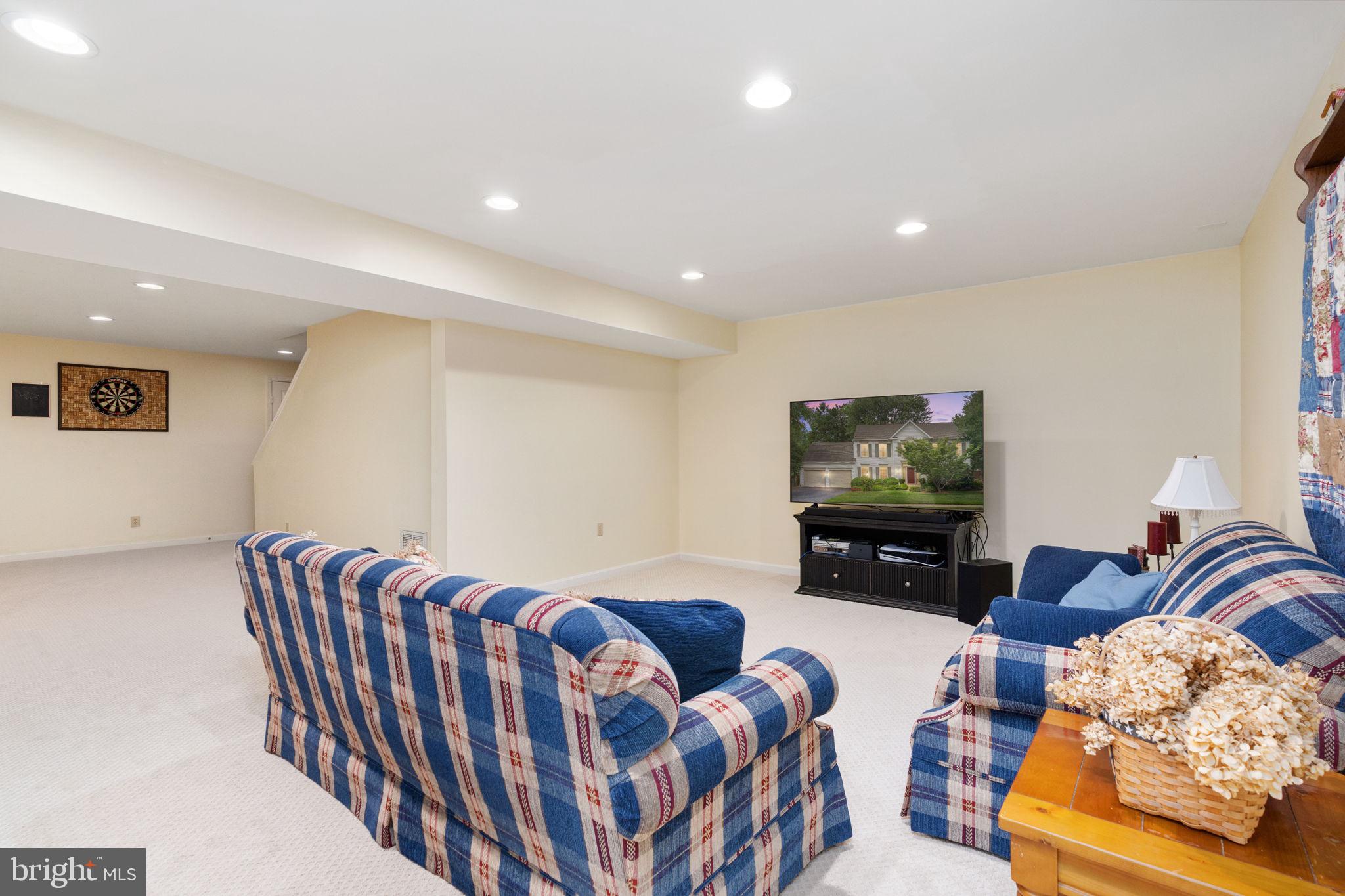 73 Brittany Ln