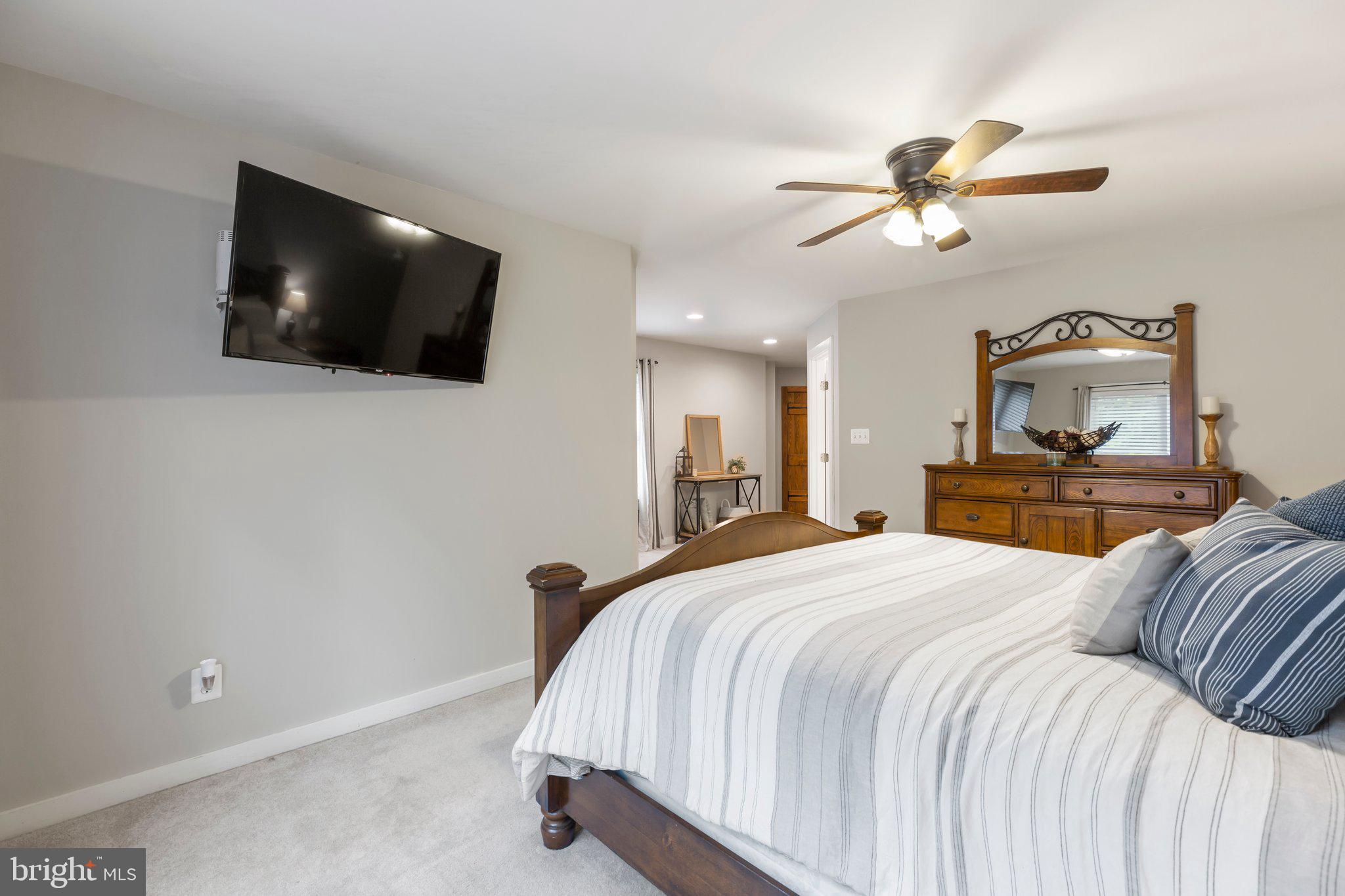67 Hulls Chapel Rd