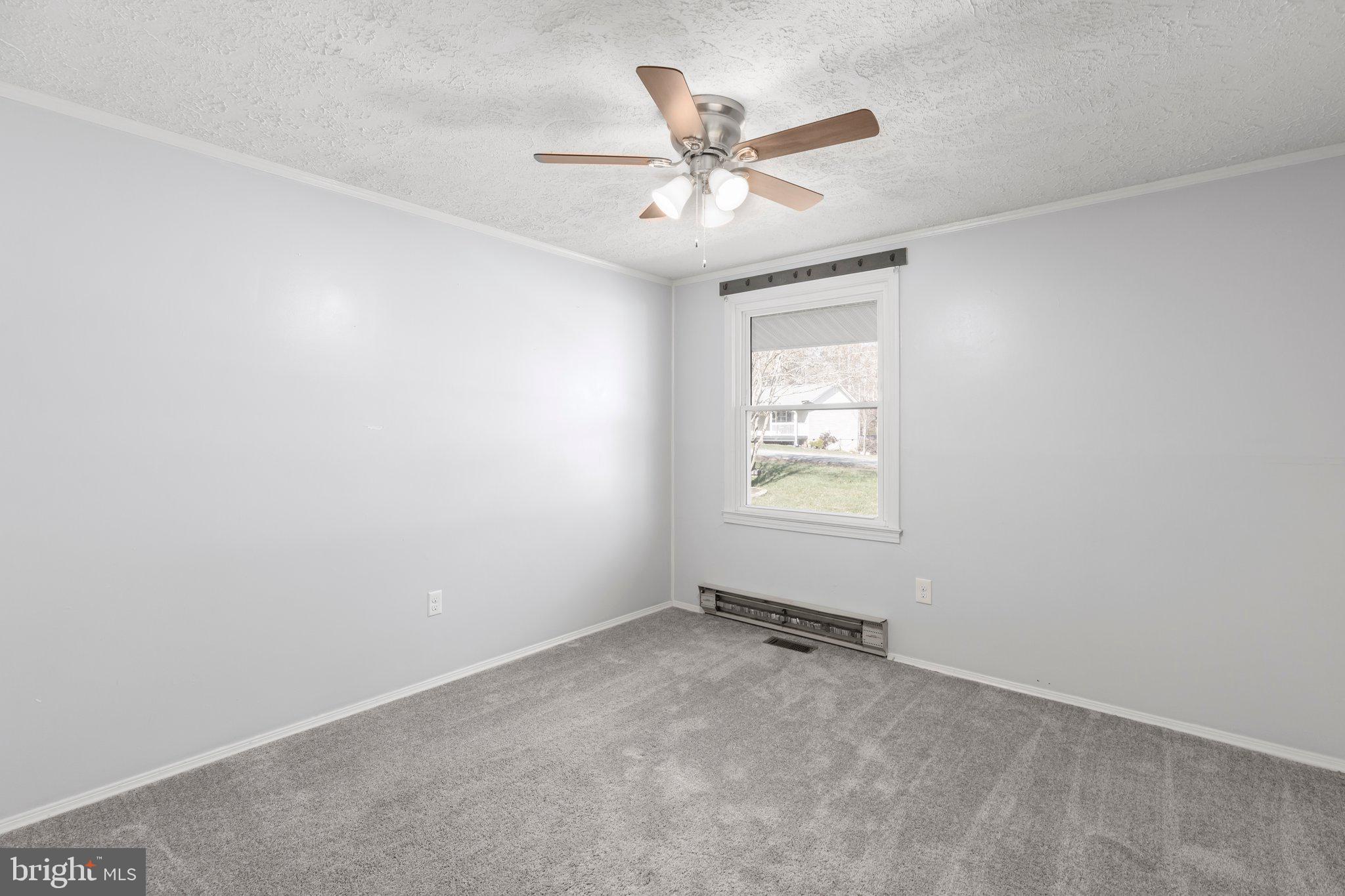 18 Hidden Lake Dr