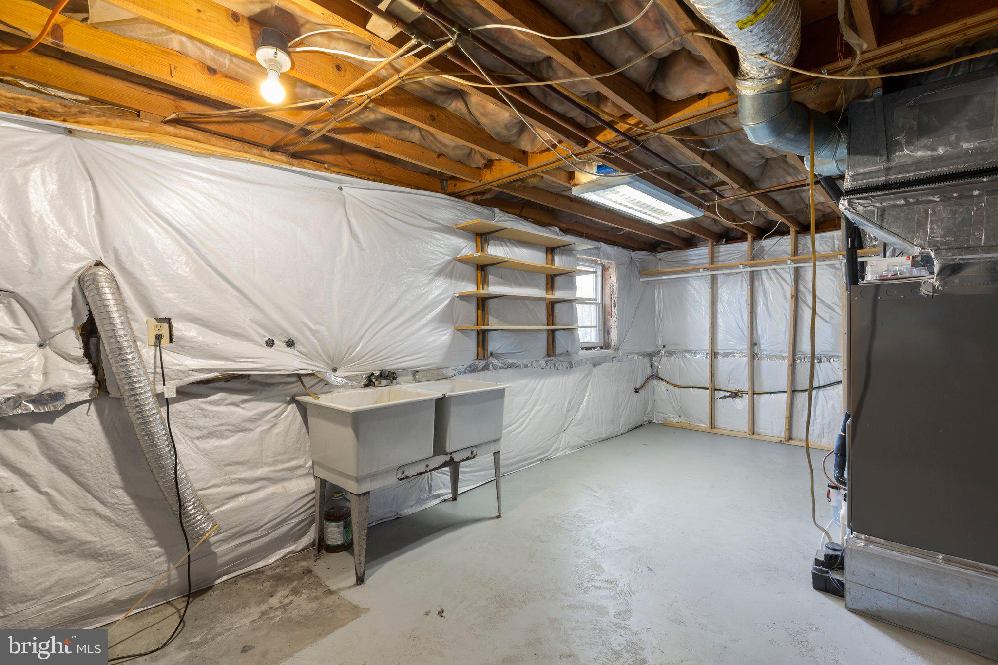 18 Hidden Lake Dr