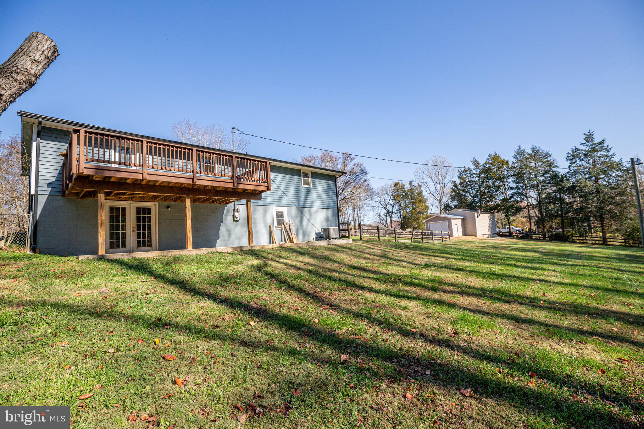 18 Hidden Lake Dr