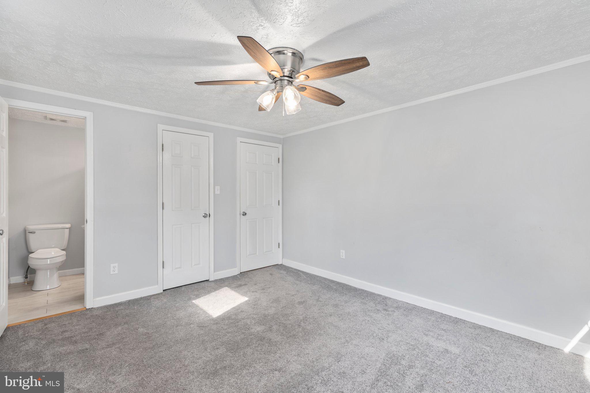 18 Hidden Lake Dr