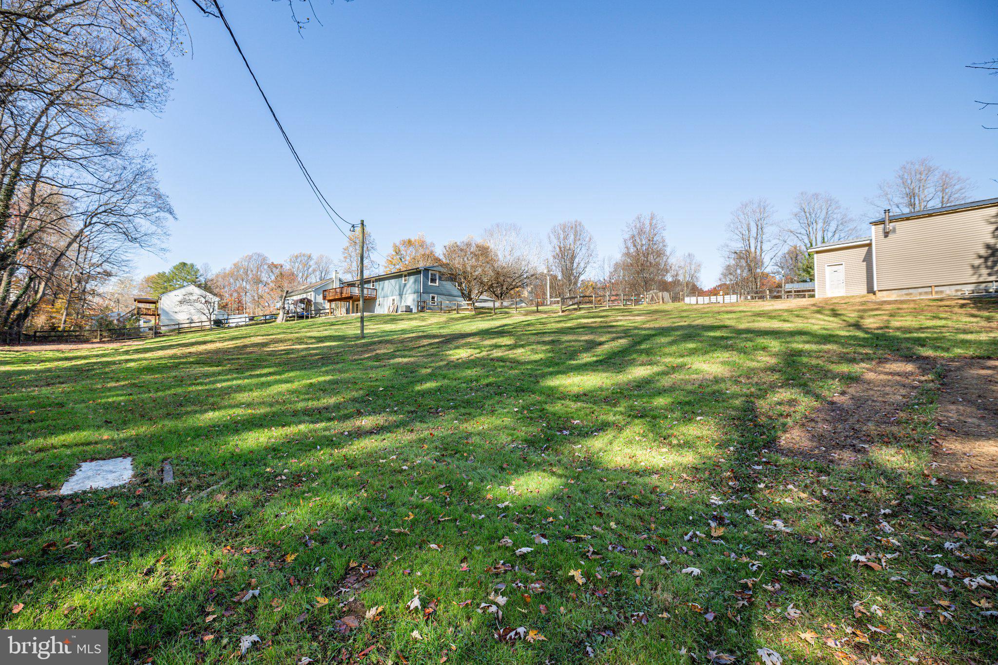 18 Hidden Lake Dr