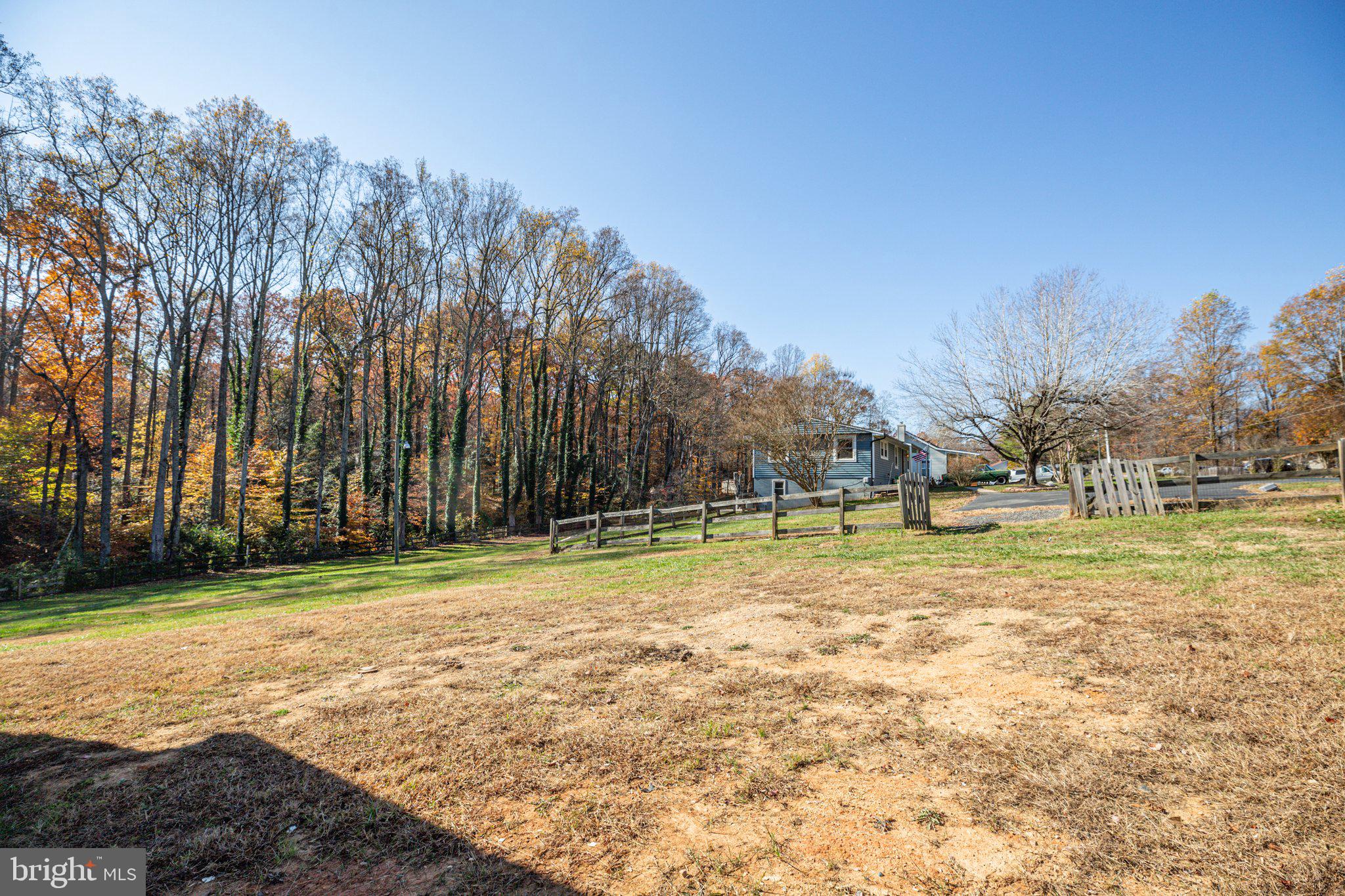 18 Hidden Lake Dr