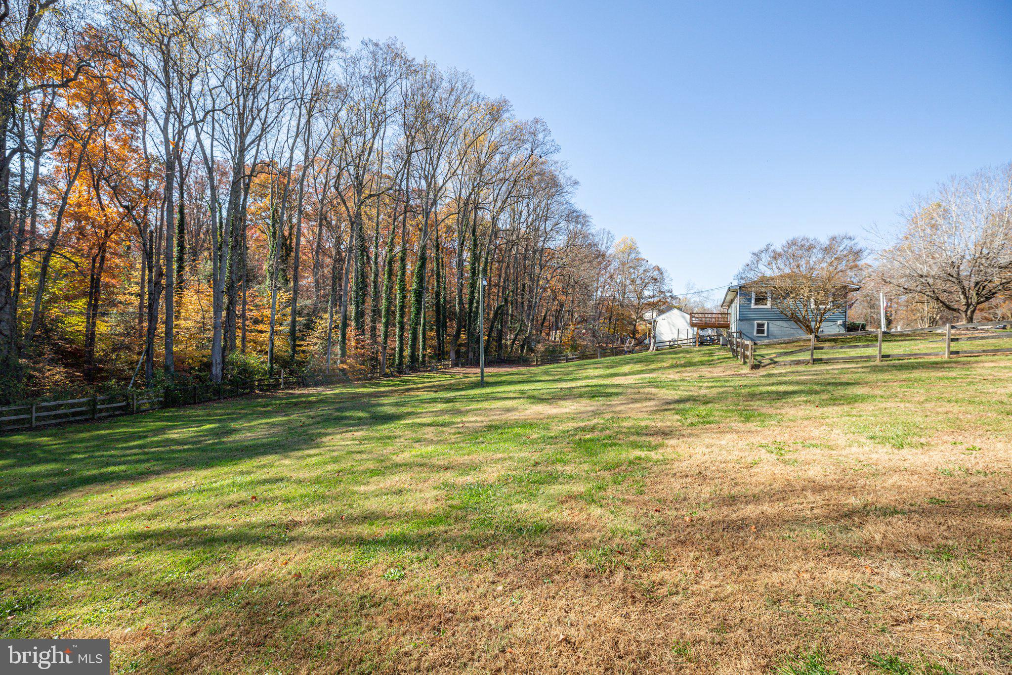18 Hidden Lake Dr