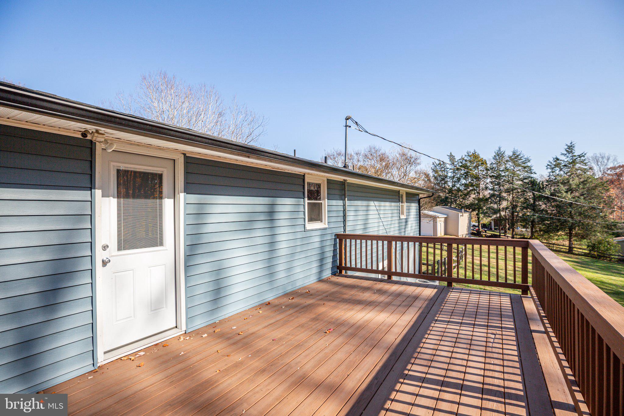 18 Hidden Lake Dr