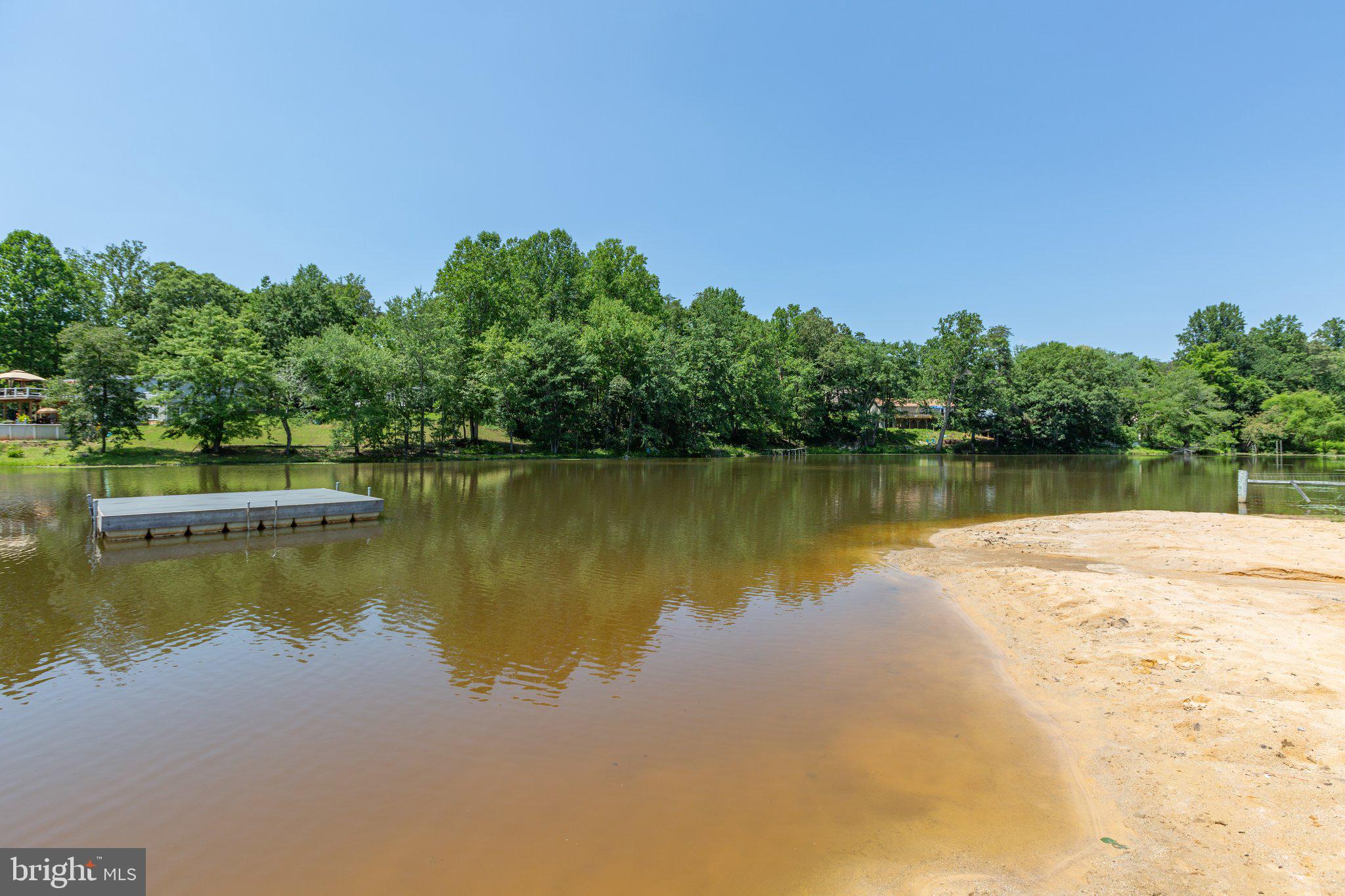 18 Hidden Lake Dr