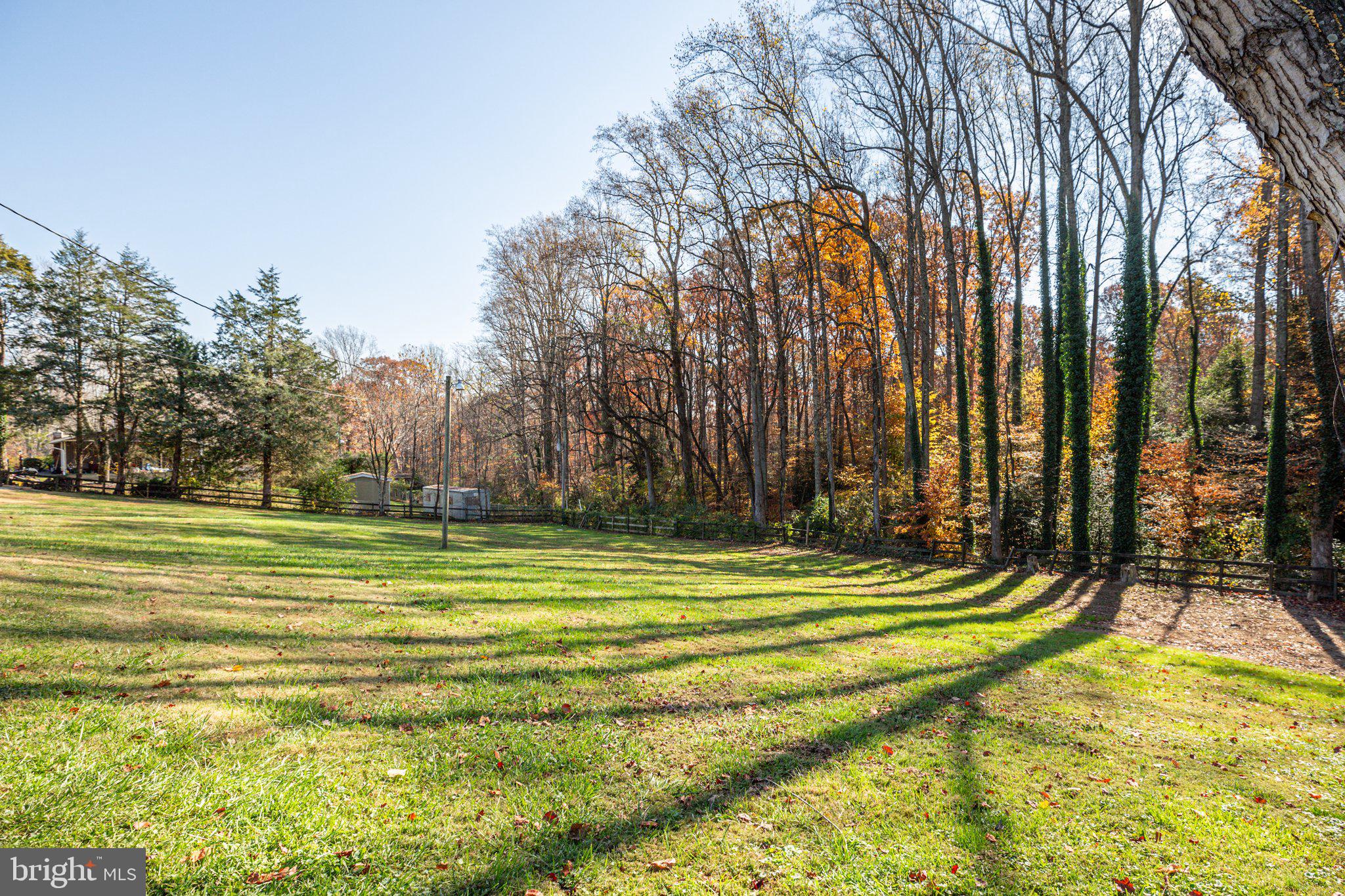 18 Hidden Lake Dr