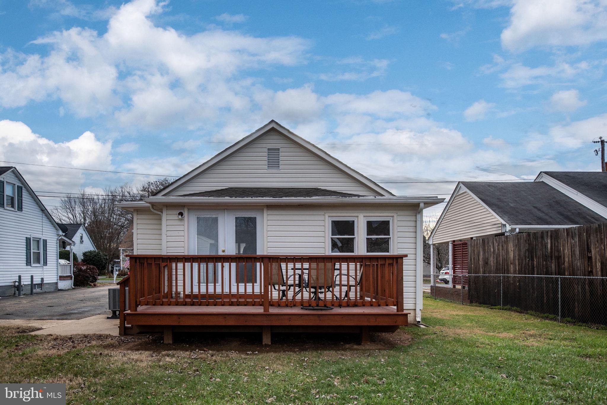 205 E CHATHAM STREET