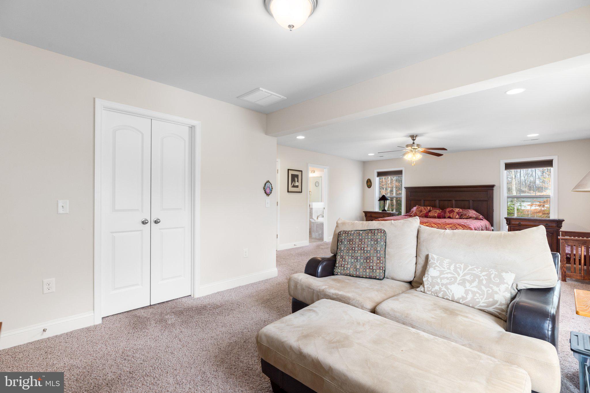 22 Hartwood Valley Ct
