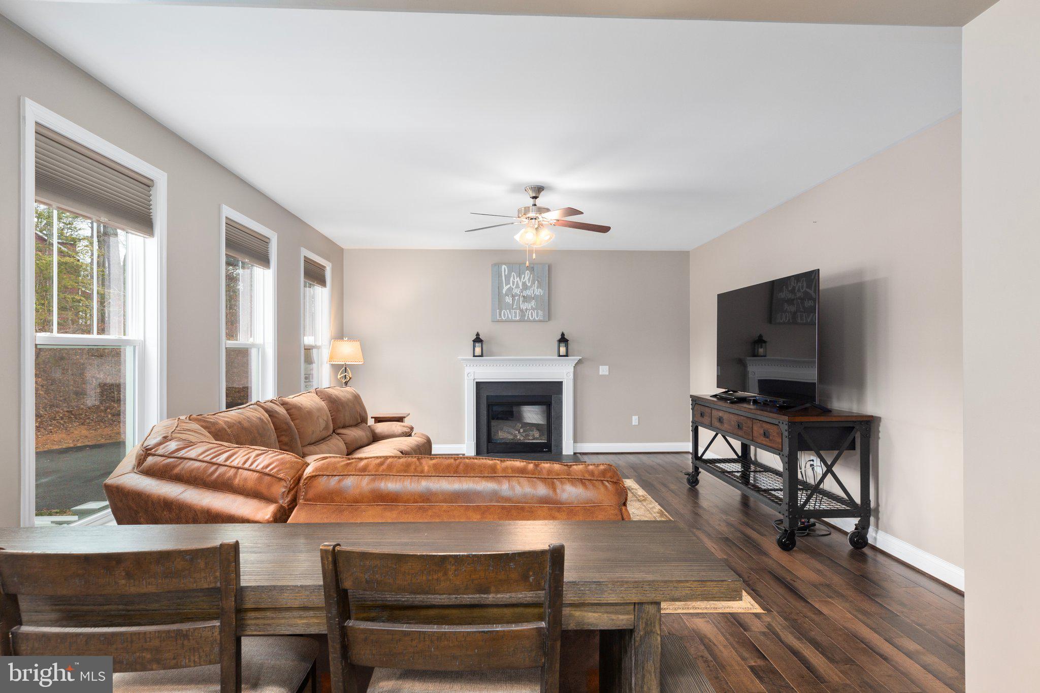 22 Hartwood Valley Ct