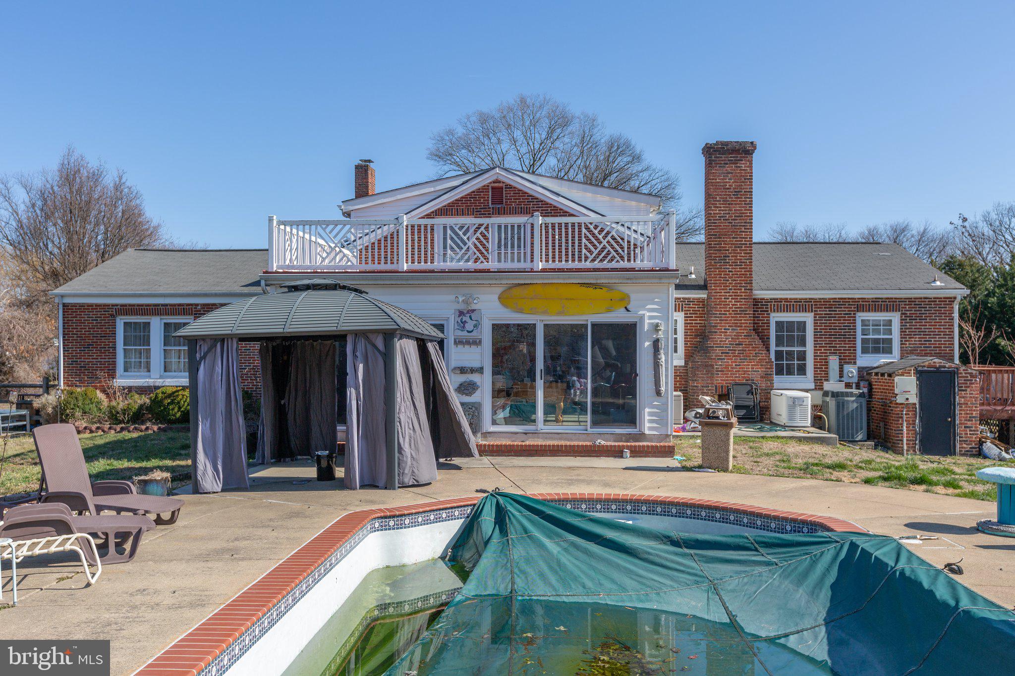 701 Spring Valley Dr
