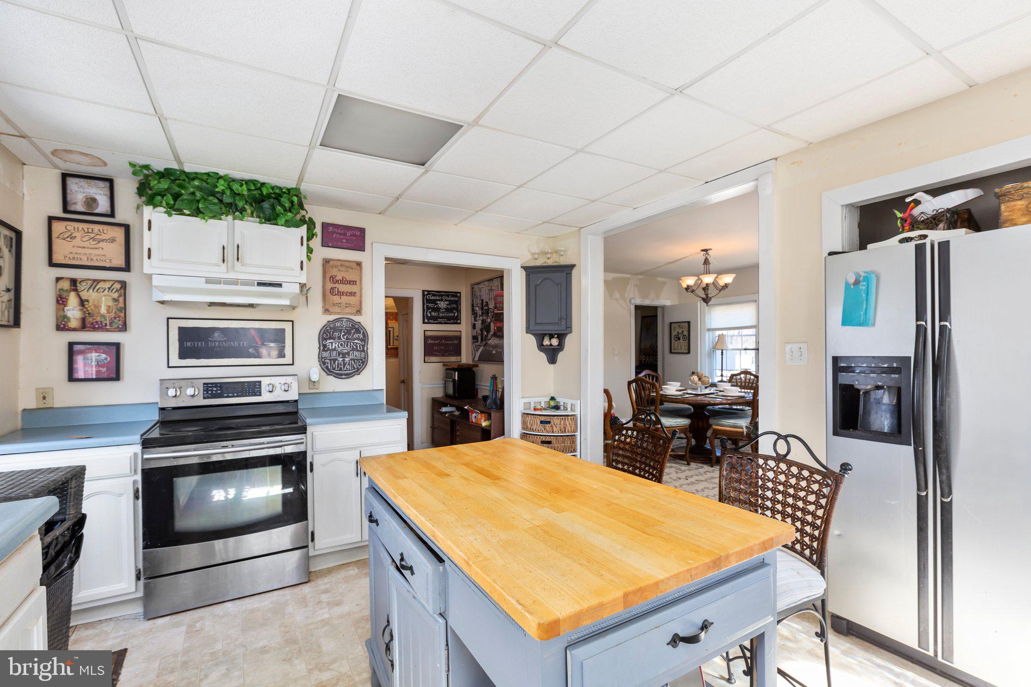 701 Spring Valley Dr