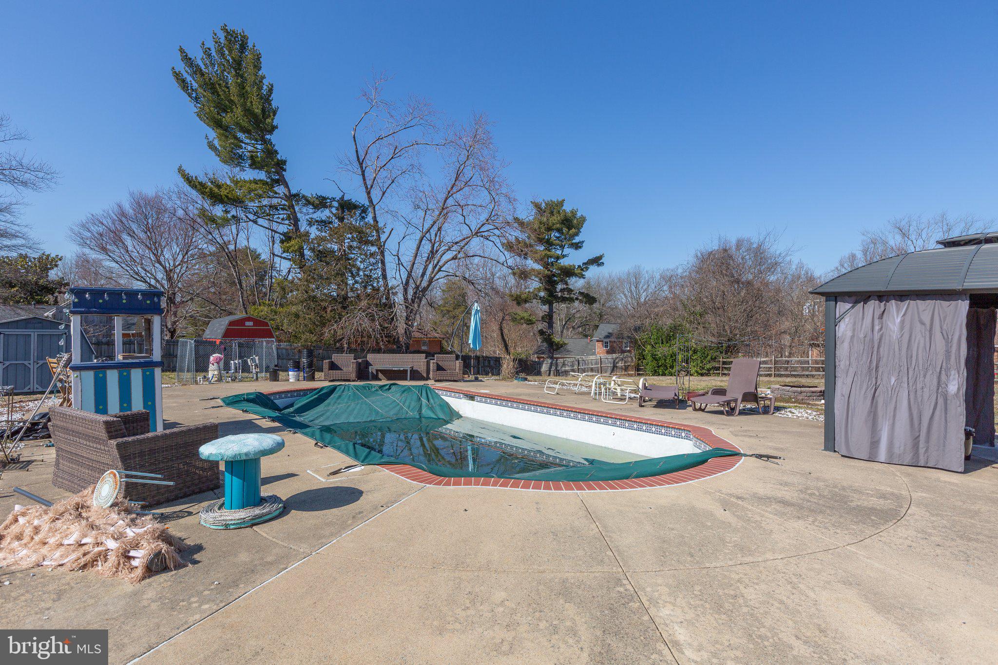 701 Spring Valley Dr