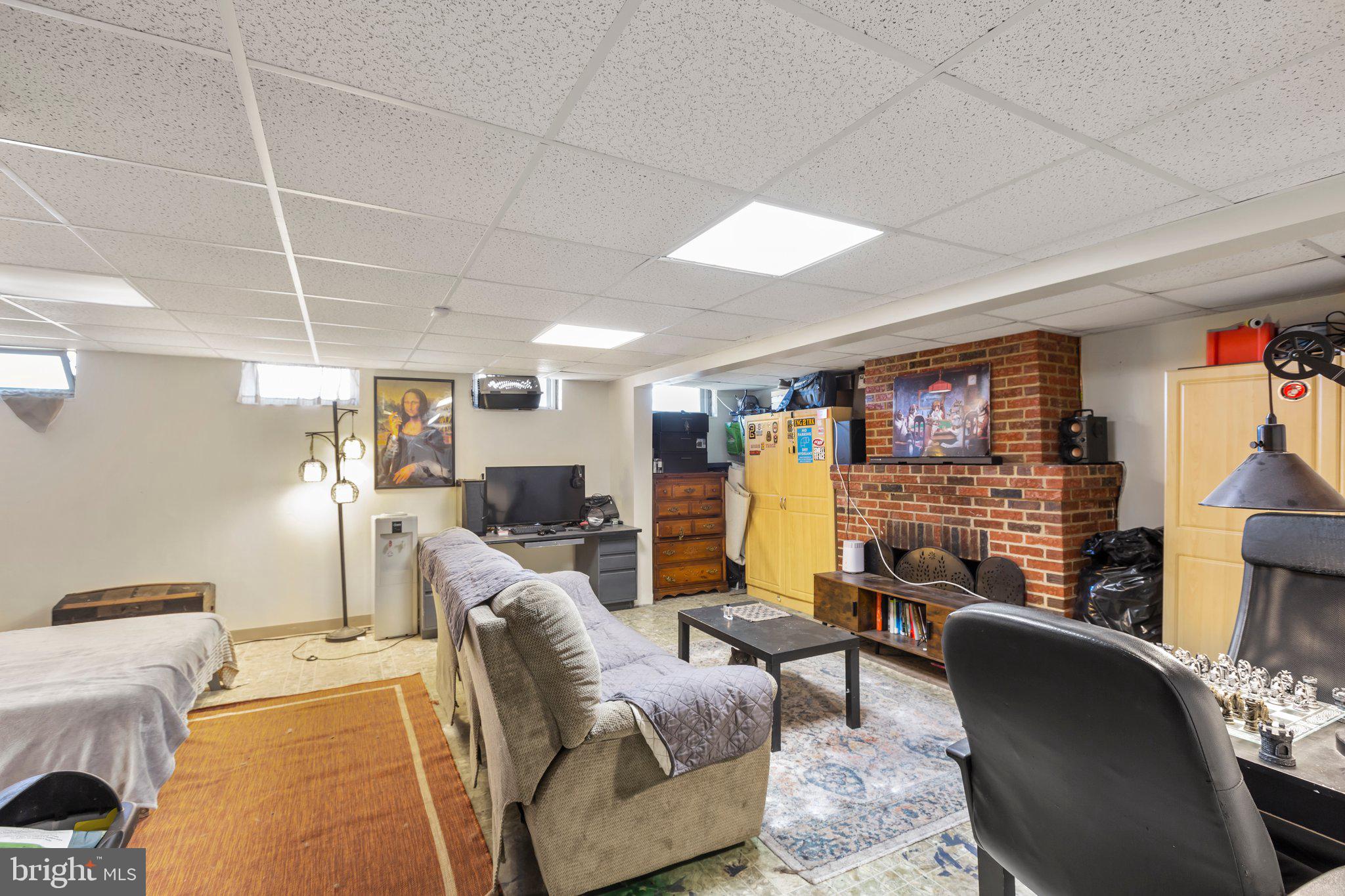 701 Spring Valley Dr