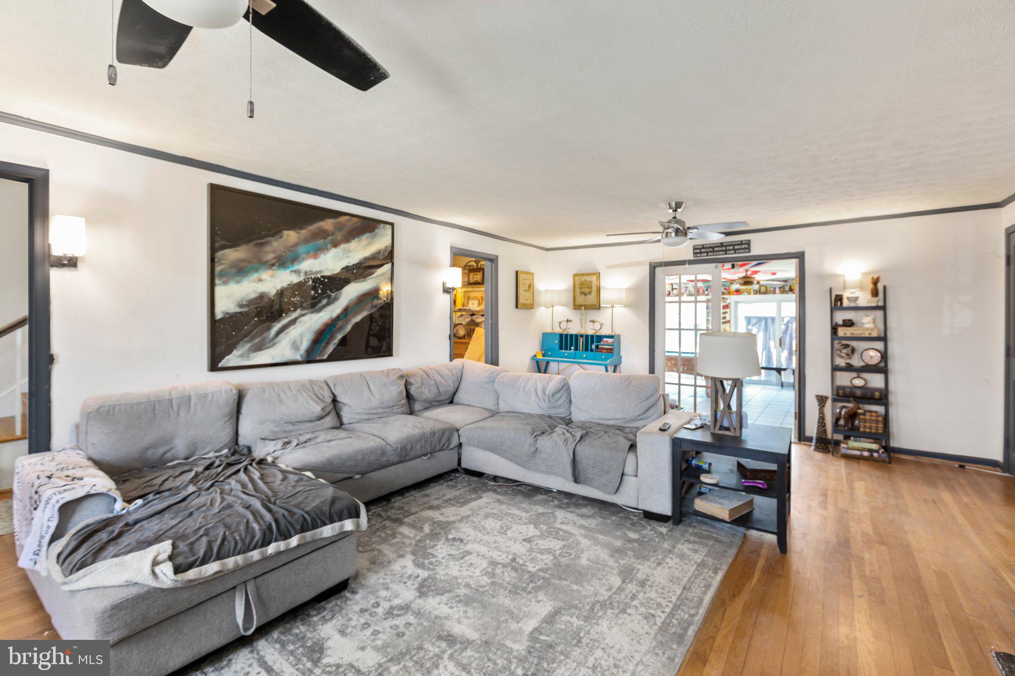 701 Spring Valley Dr