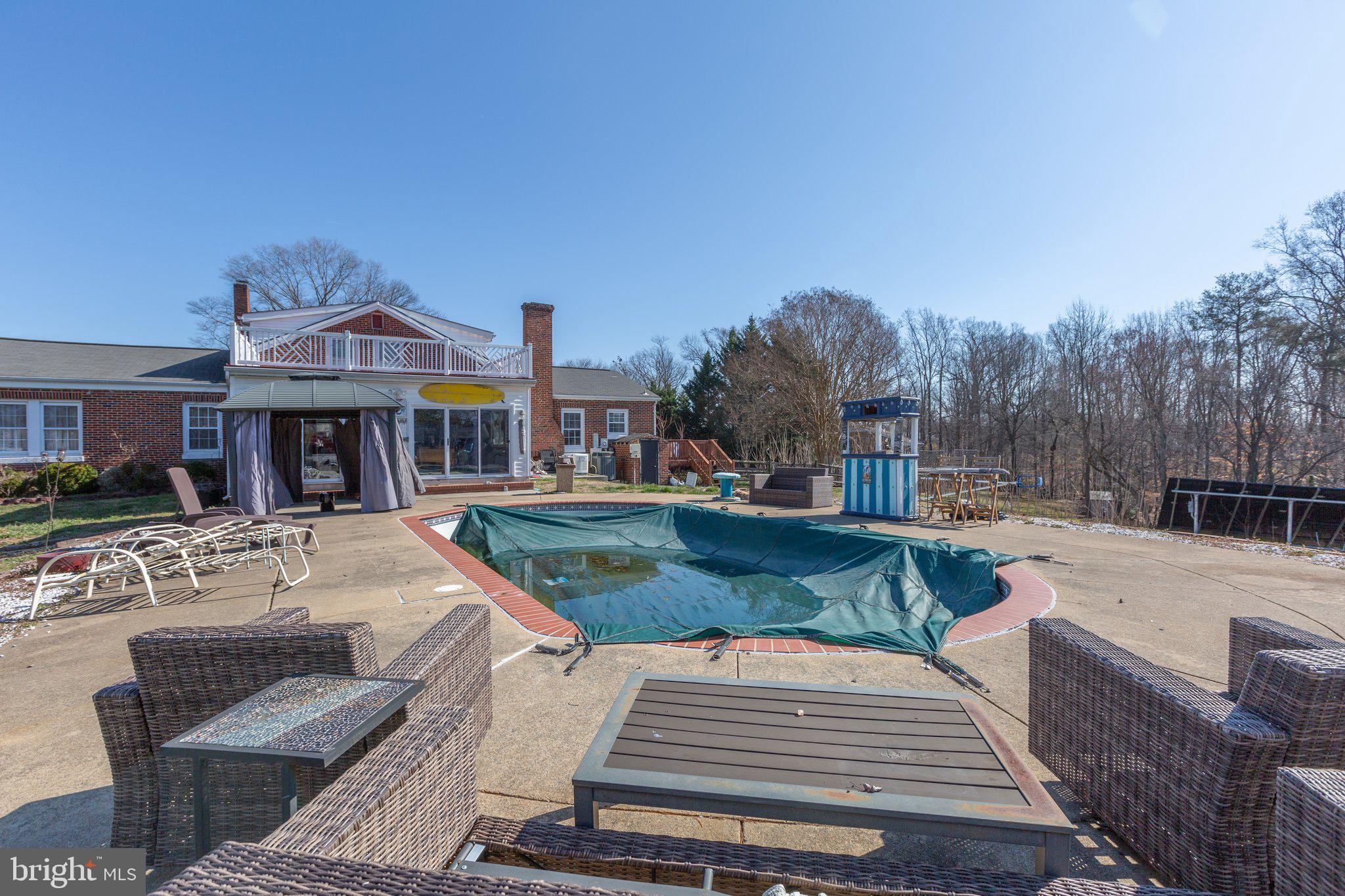 701 Spring Valley Dr