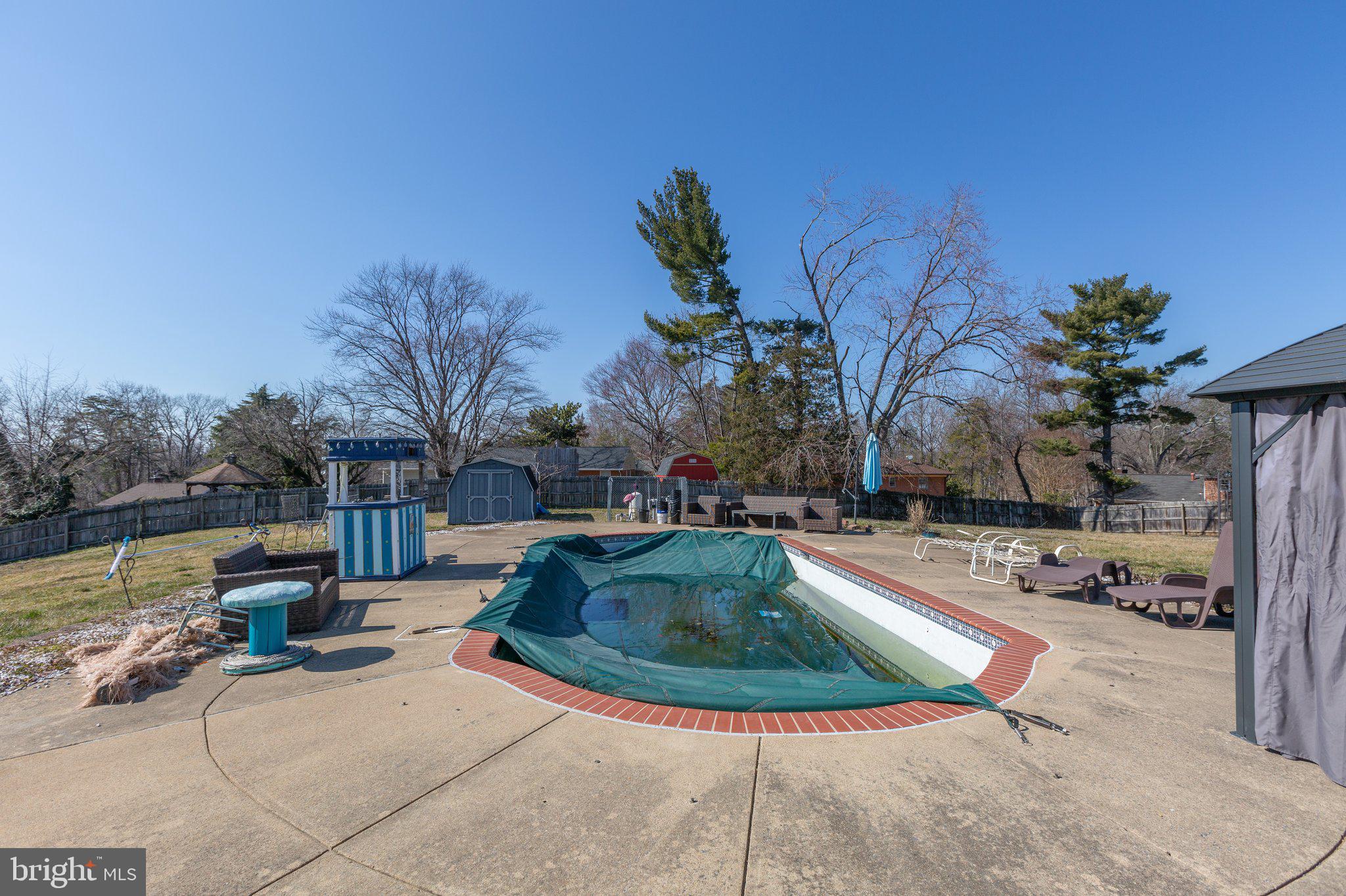 701 Spring Valley Dr
