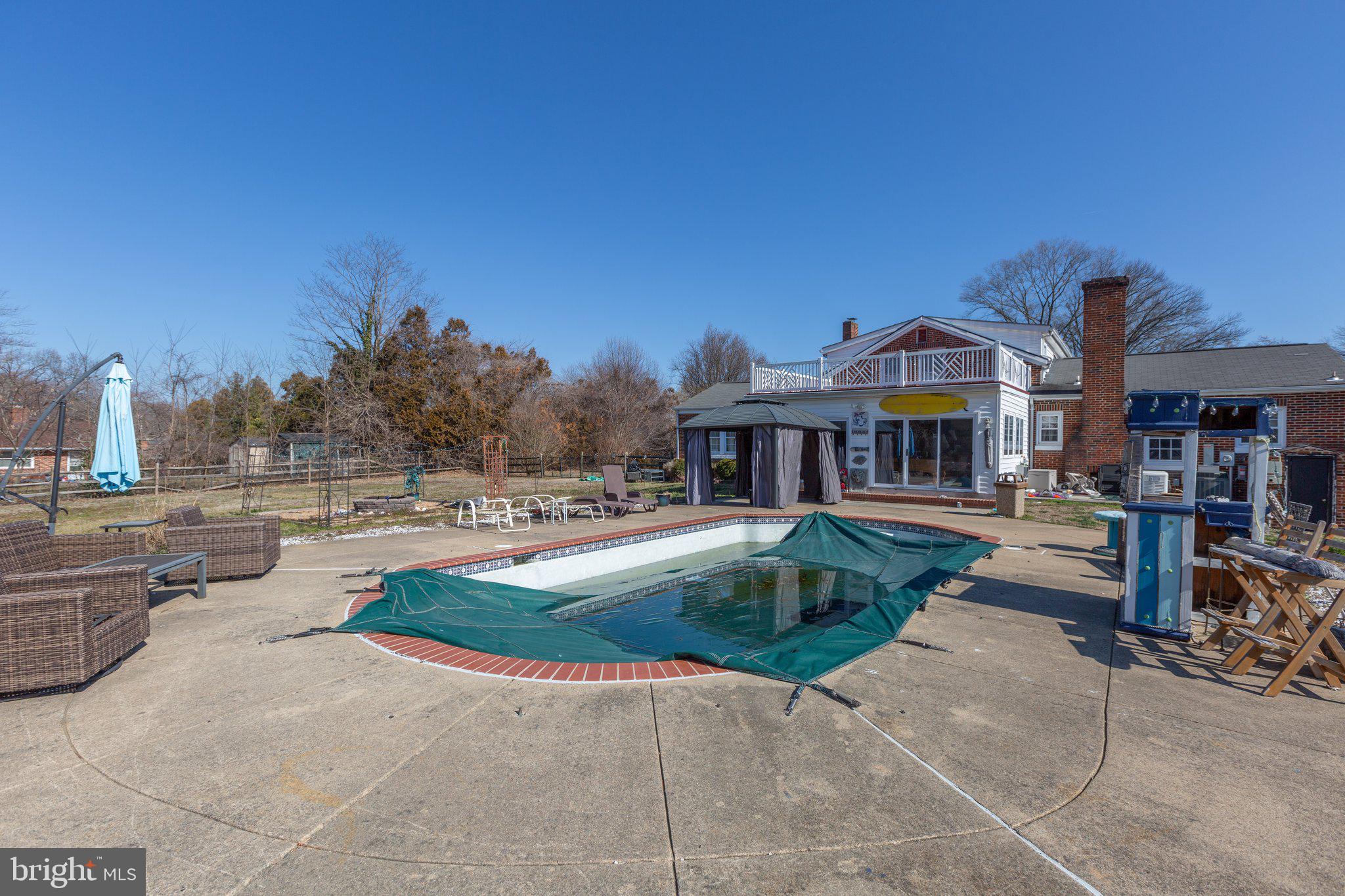 701 Spring Valley Dr