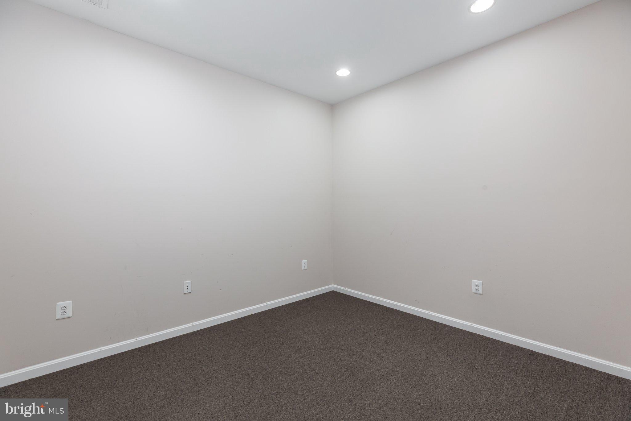 28 Potomac Creek Dr #111