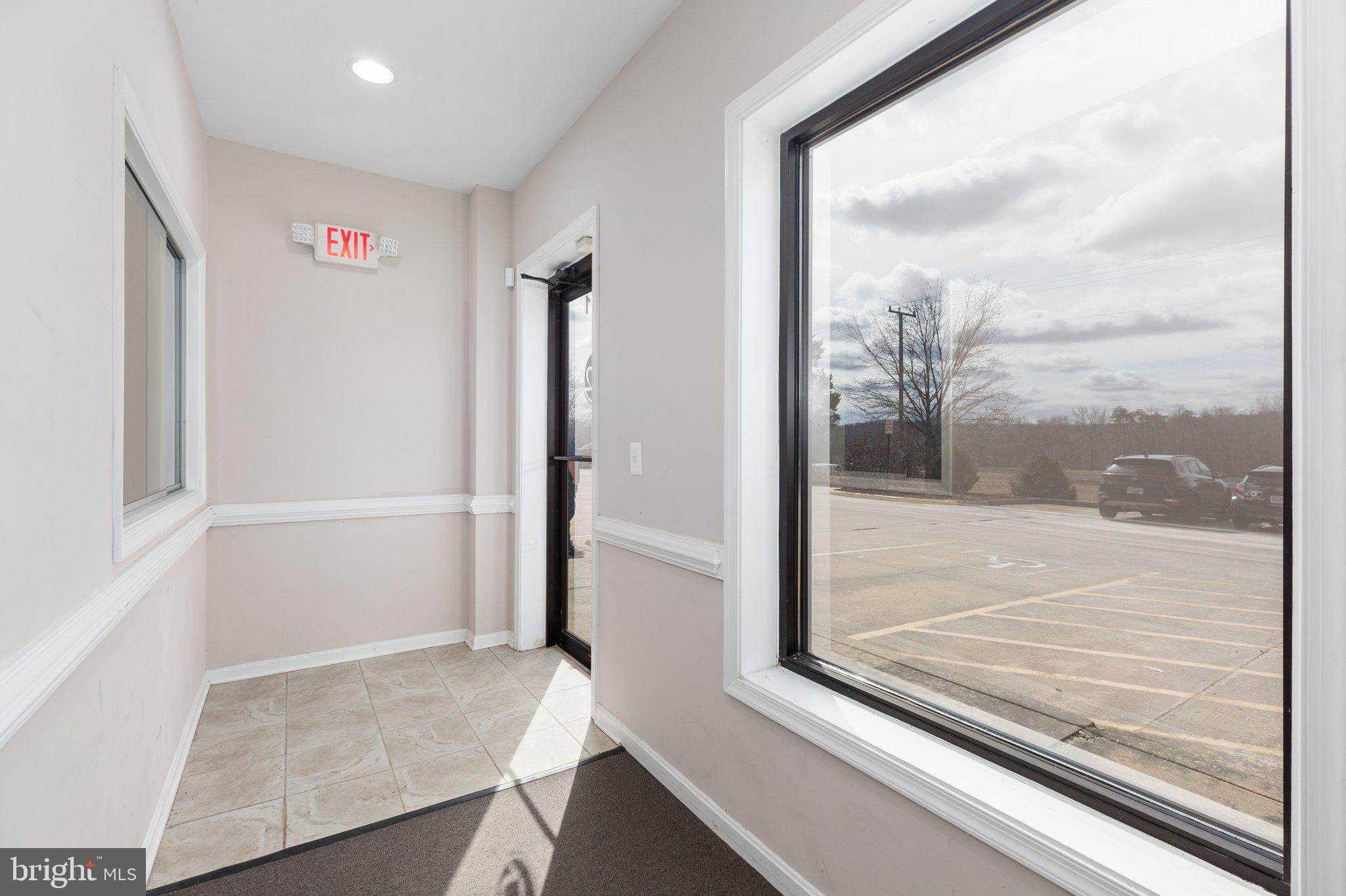 28 Potomac Creek Dr #111