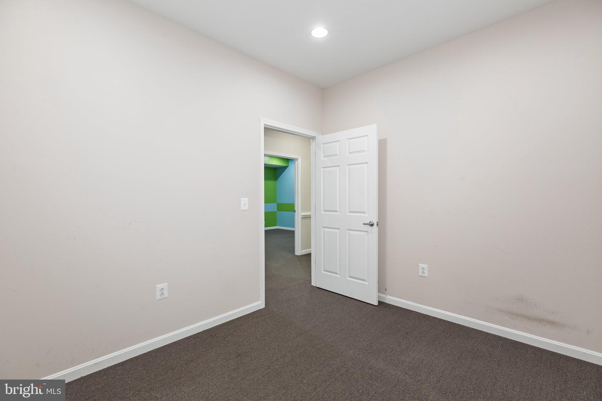 28 Potomac Creek Dr #111