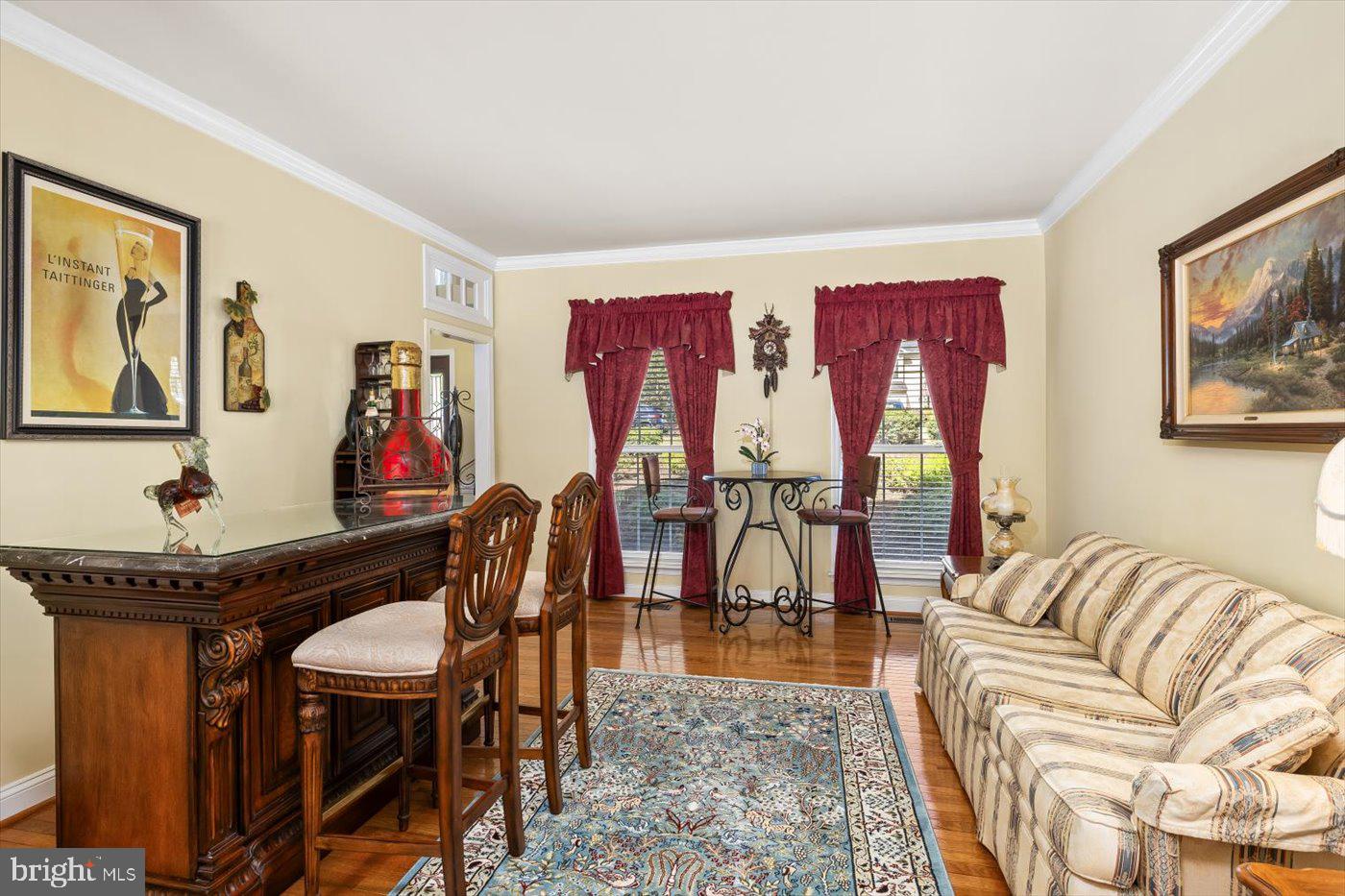 50 Crestwood