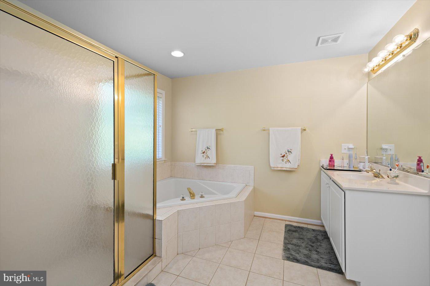 50 Crestwood